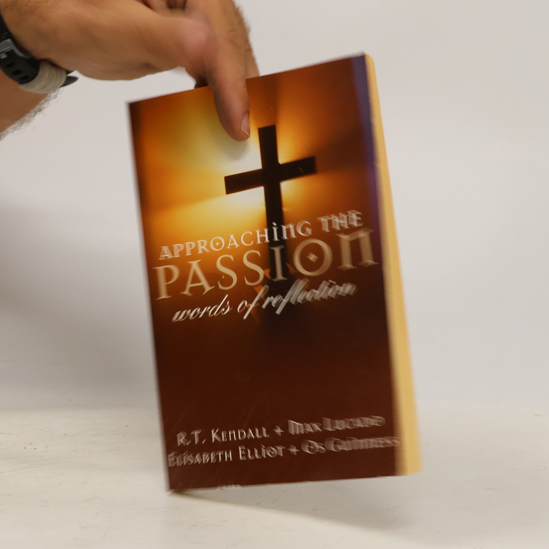 R. T. Kendall Approaching The Passion