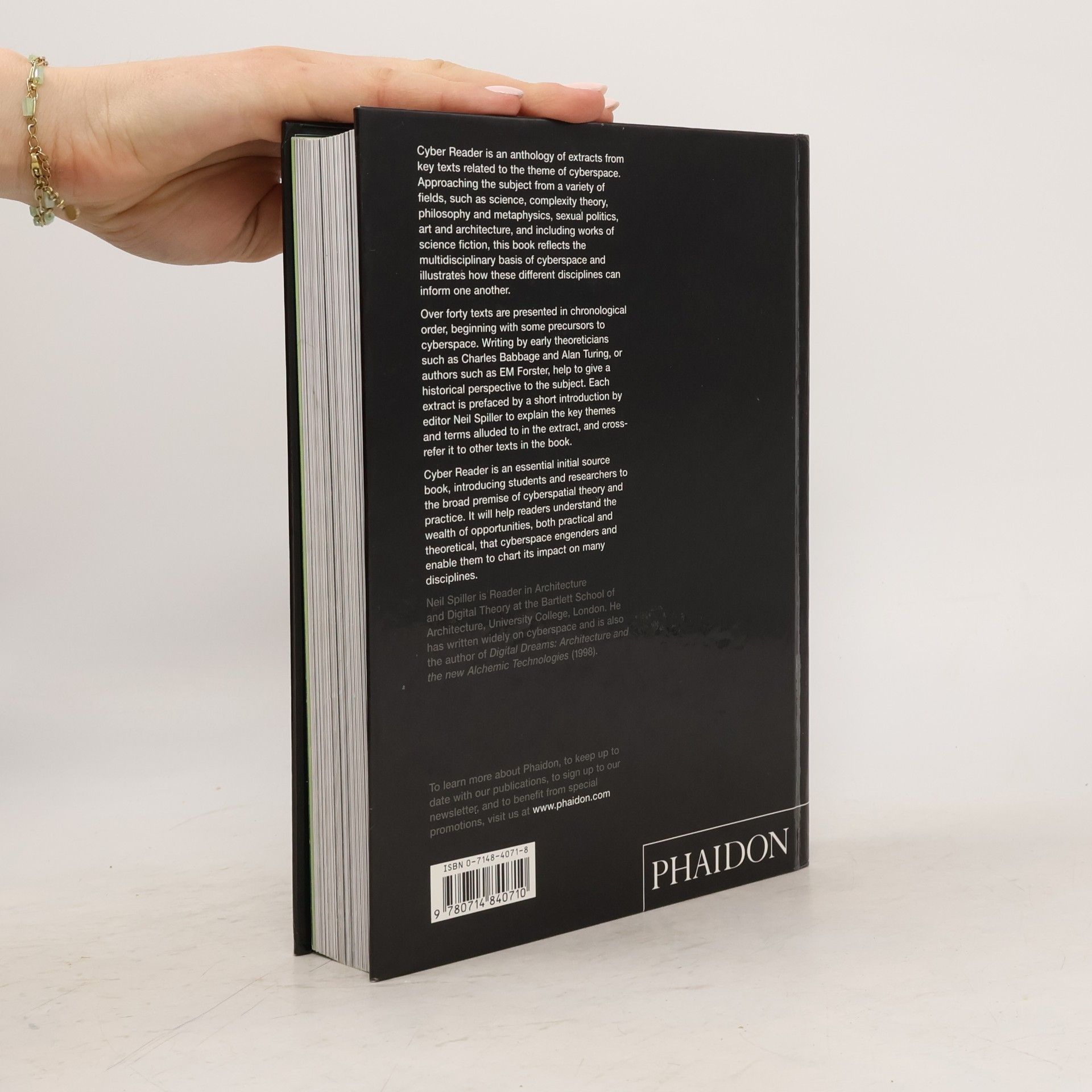 Neil Spiller Cyber Reader. Critical Writings for the Digital Era