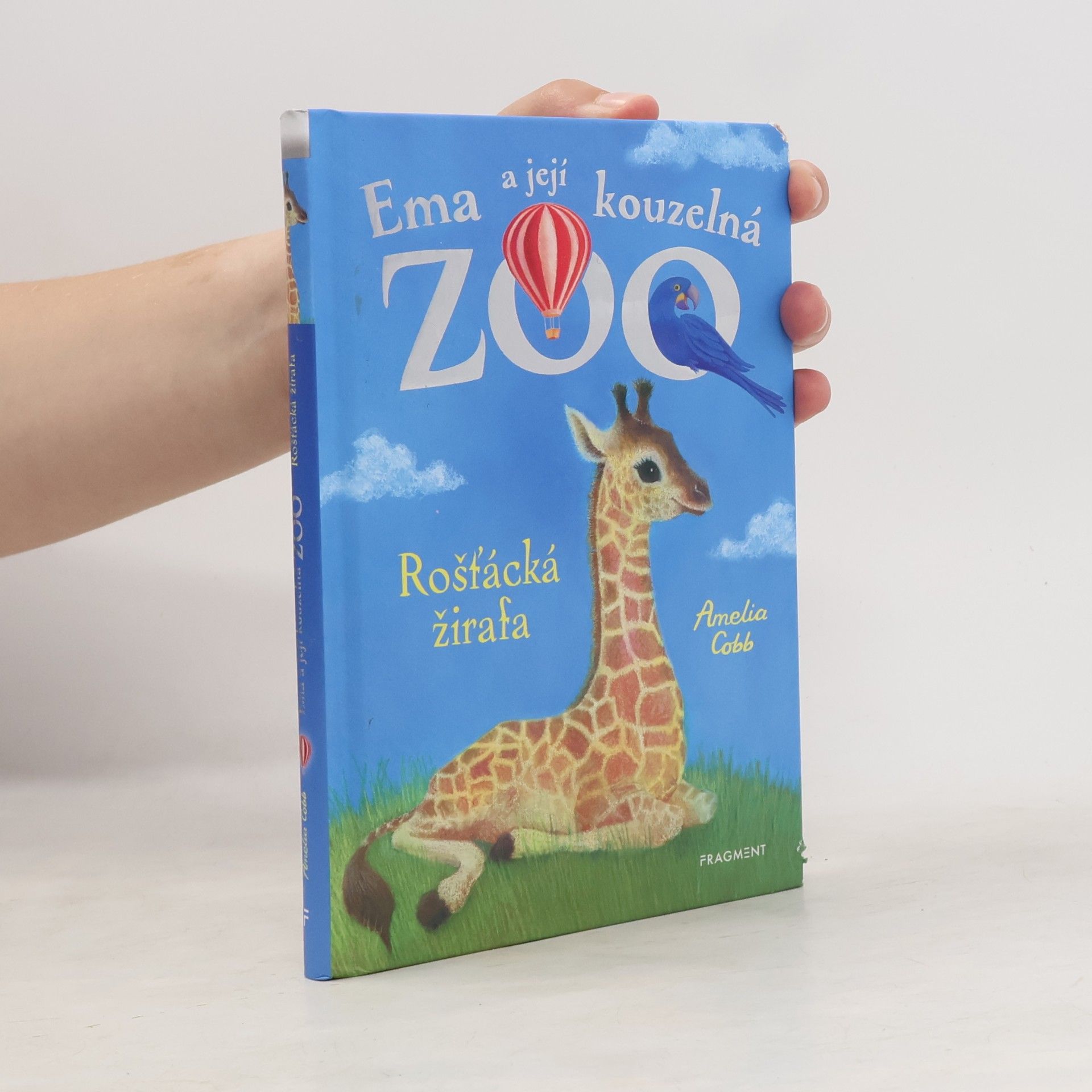 Cobb, Amelia Ema a její kouzelná zoo. Rošťácká žirafa