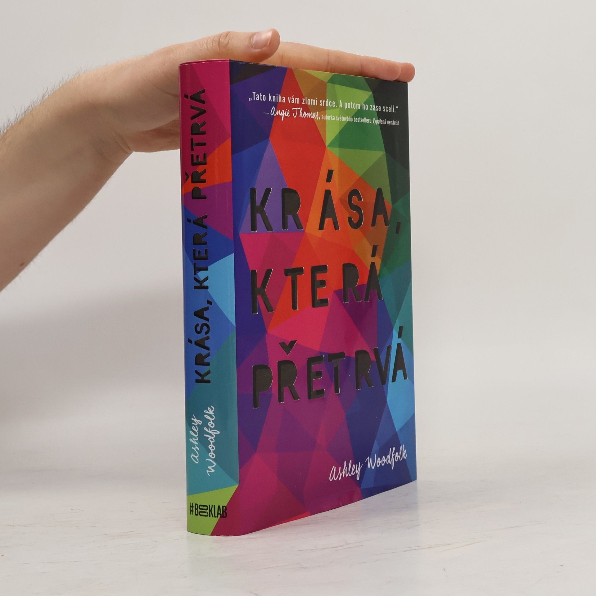 Ashley Woodfolk Krása, která přetrvá