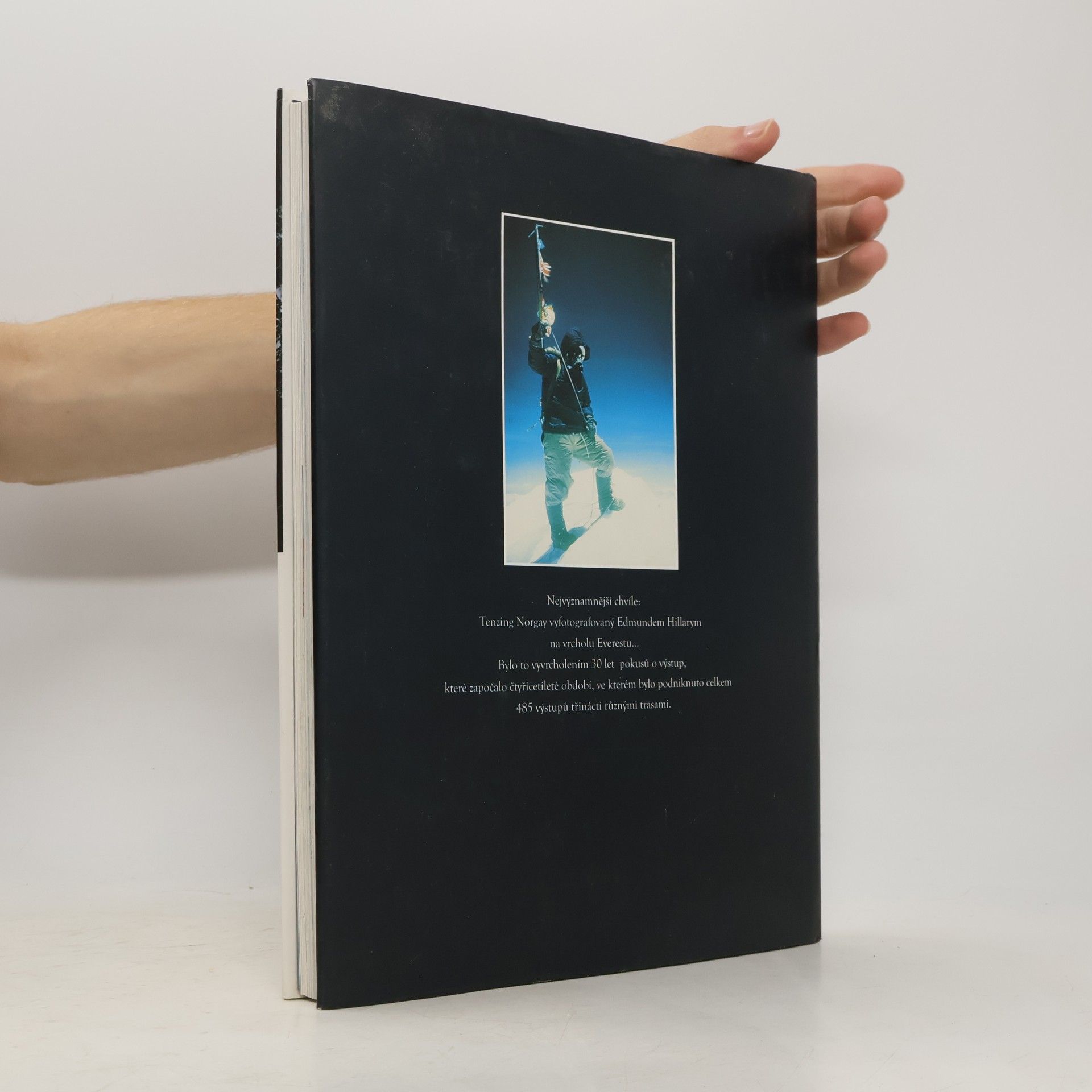 Edmund Hillary Everest. Nejlepší články a fotografie z období sedmdesáti let lidského snažení