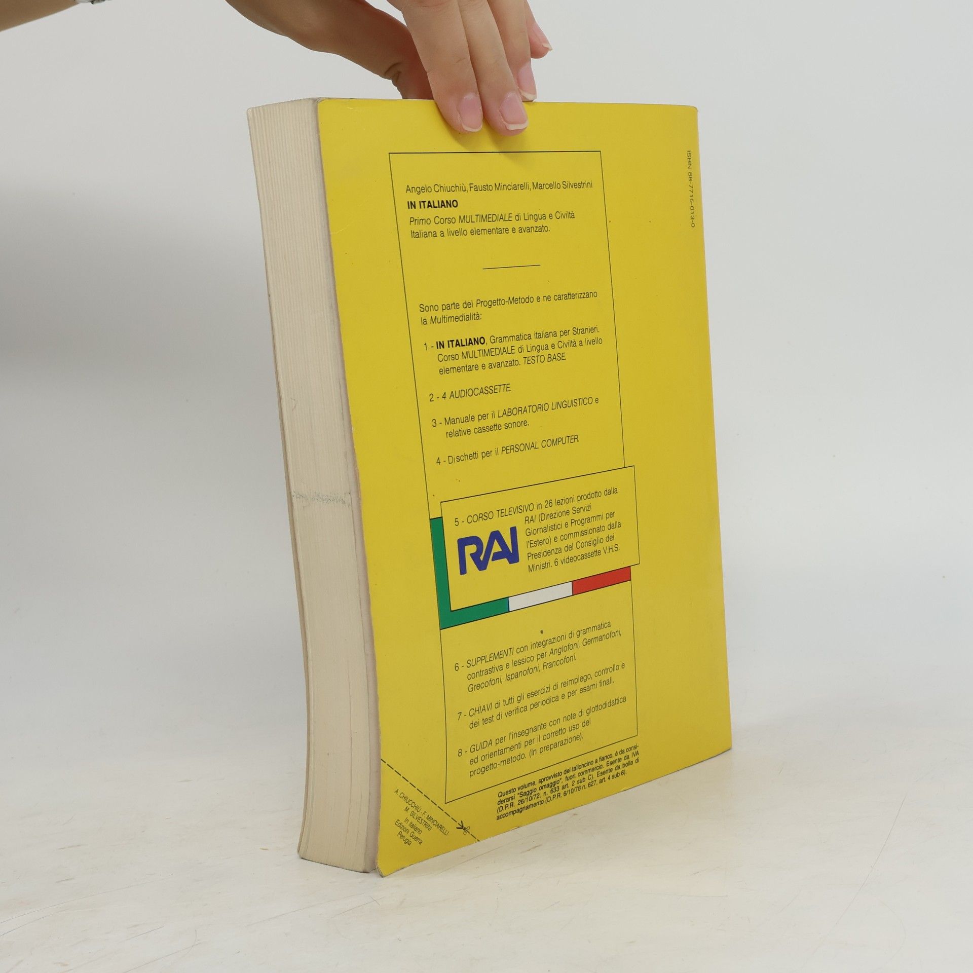 A. Chiuchiù In italiano : grammatica Italiana per stranieri