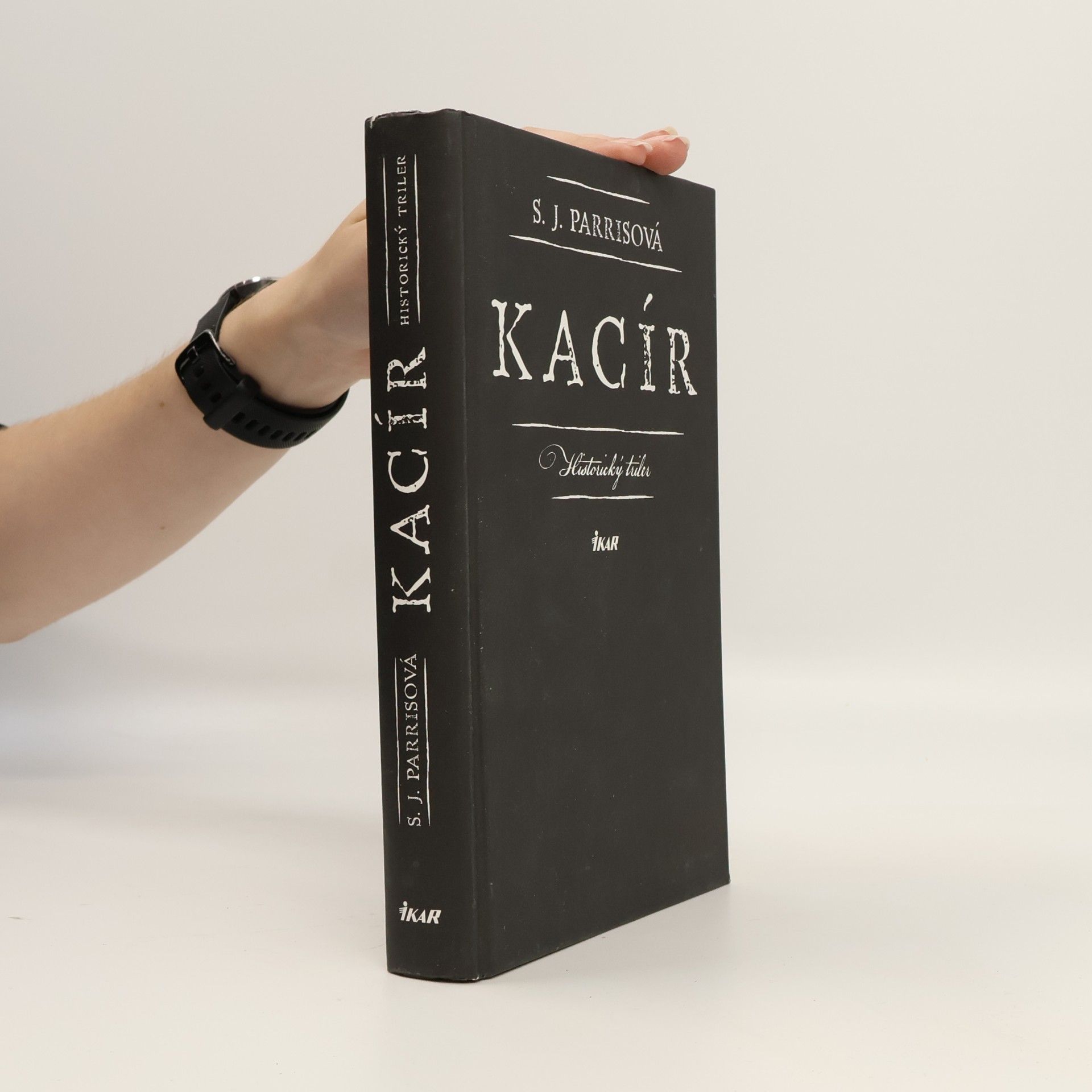 S. J. Parris Kacír