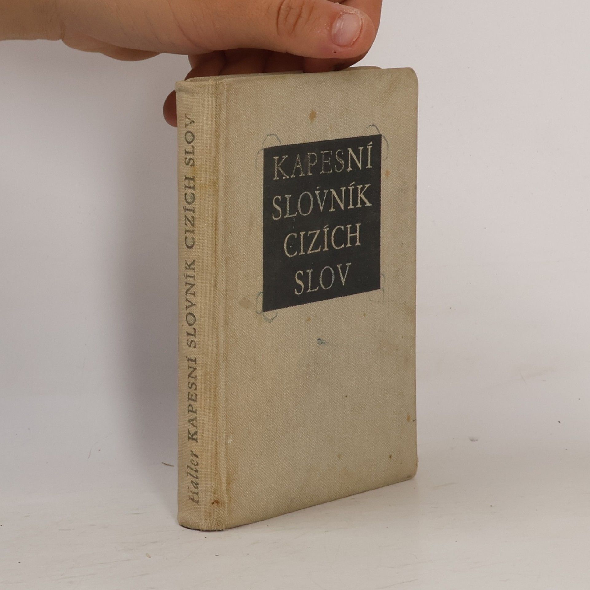 Jiří Haller Kapesní slovník cizích slov