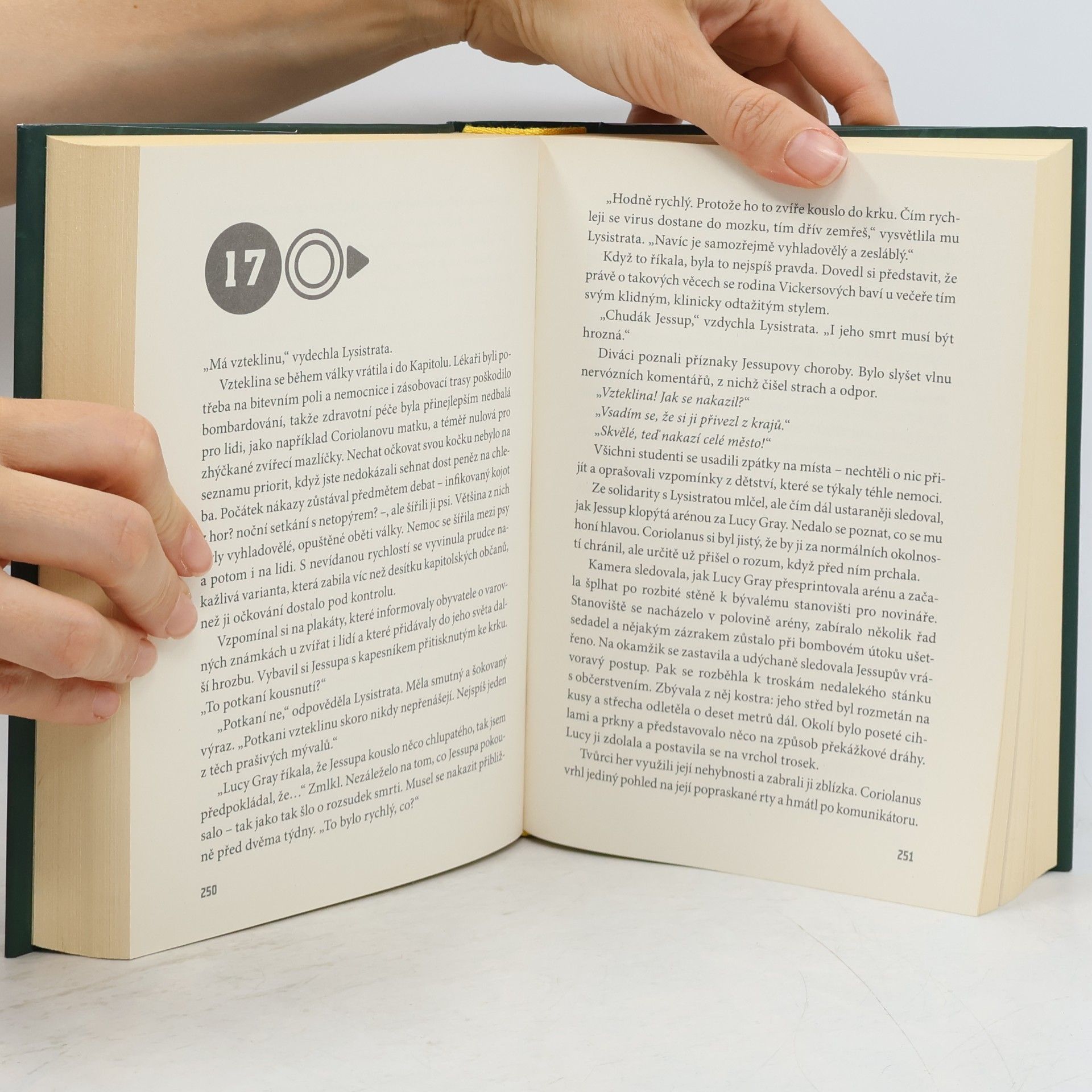 Suzanne Collins Balada o ptácích a hadech