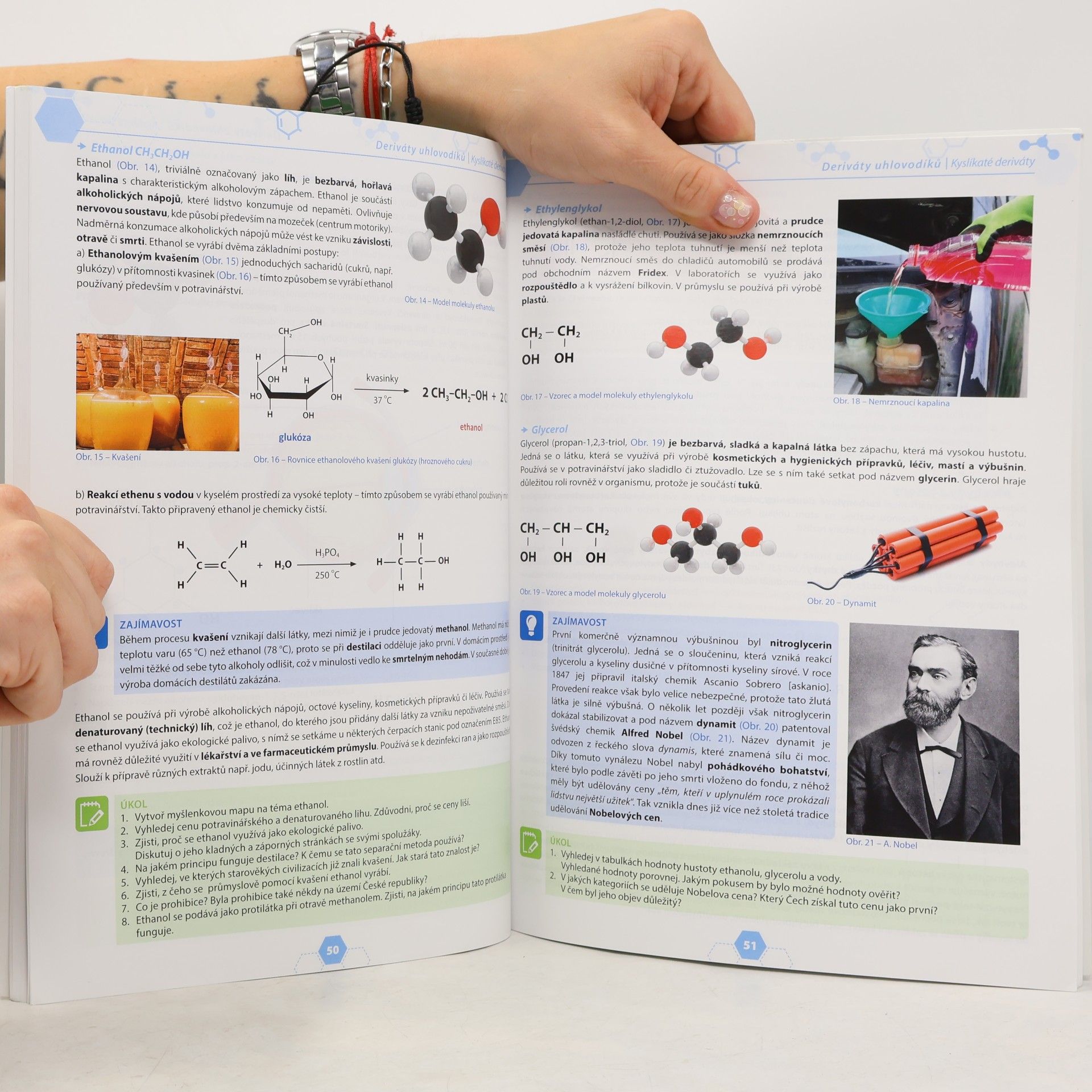 Kolektiv autorů Hravá chemie 9 - učebnice