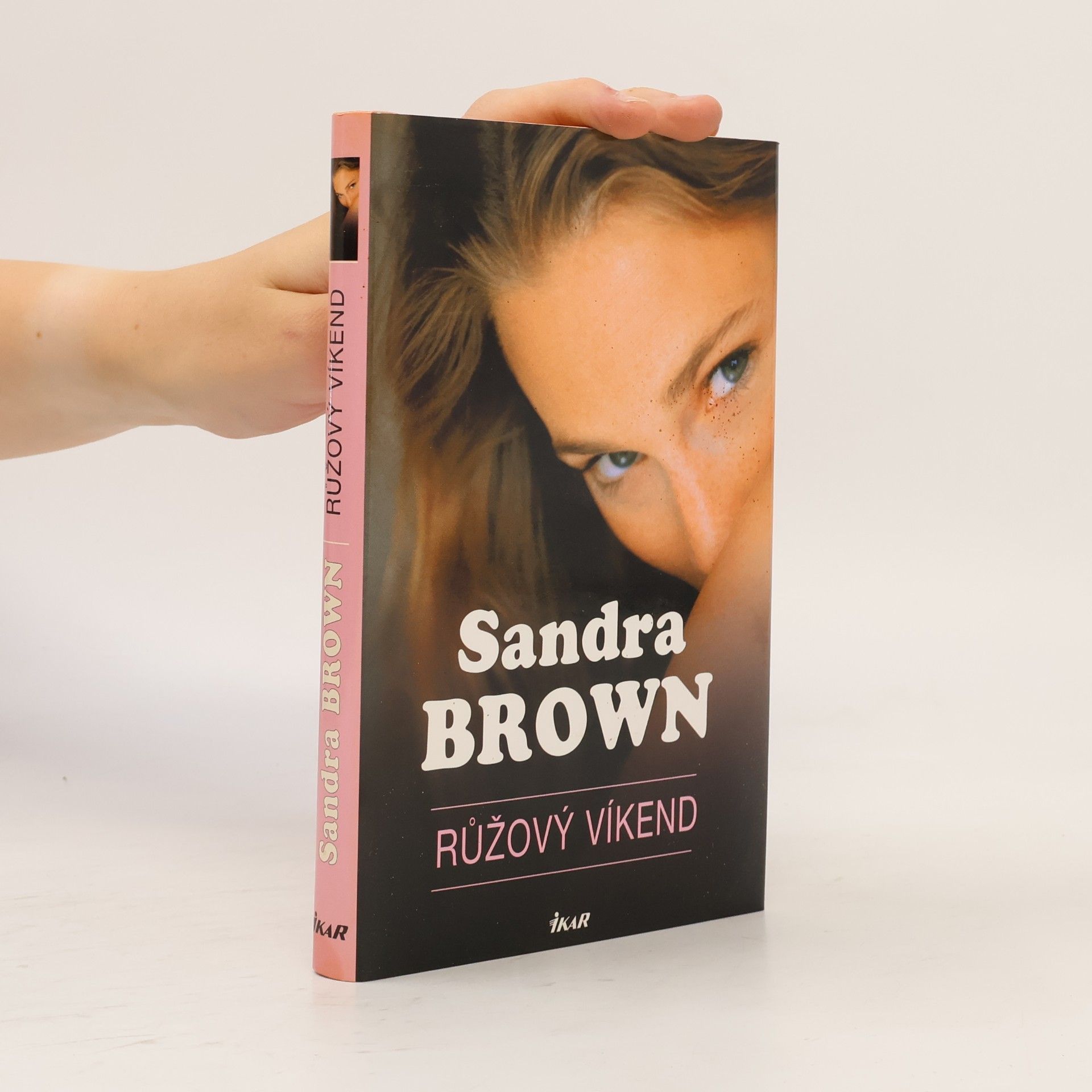 Sandra Brown Růžový víkend