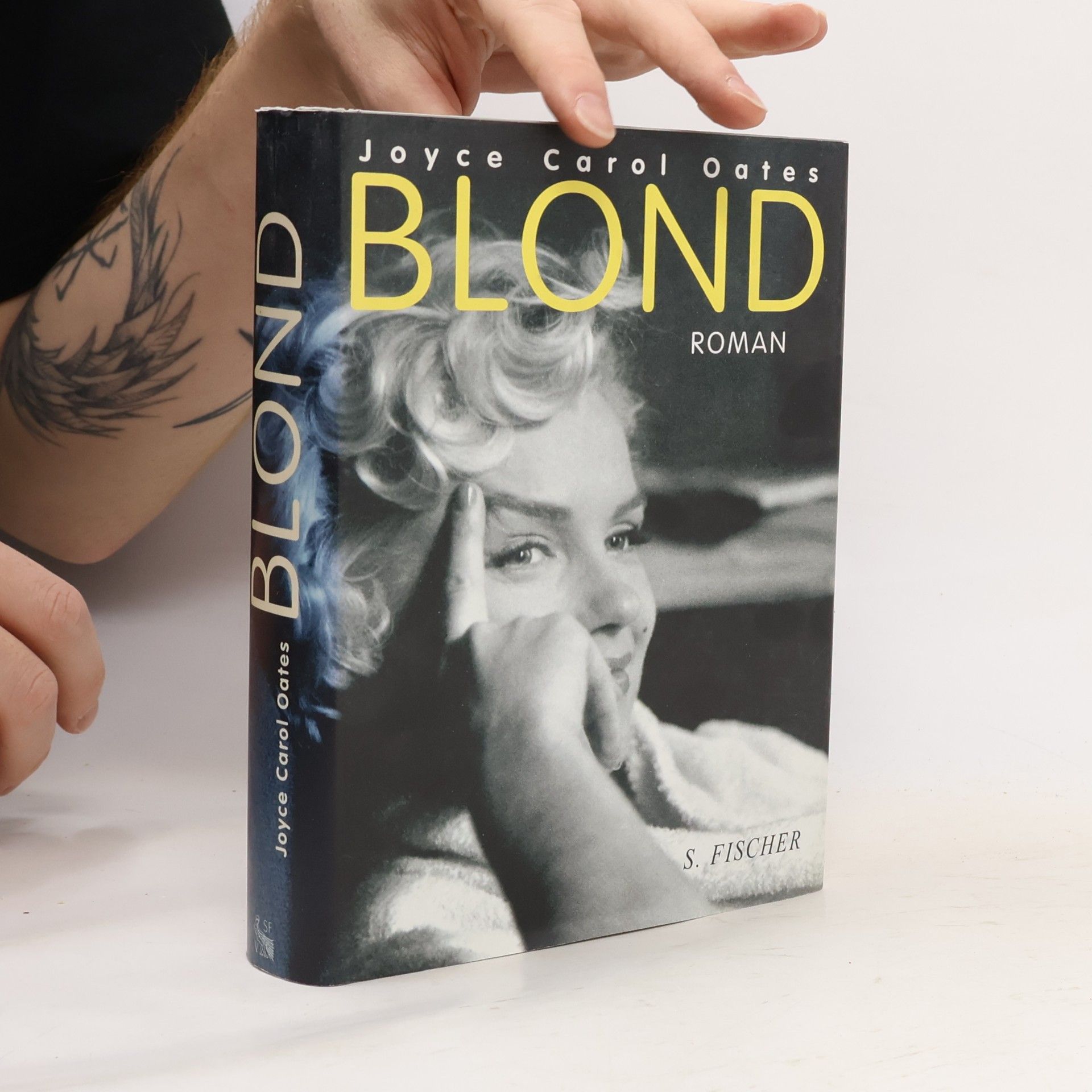 Joyce Carol Oates Blond