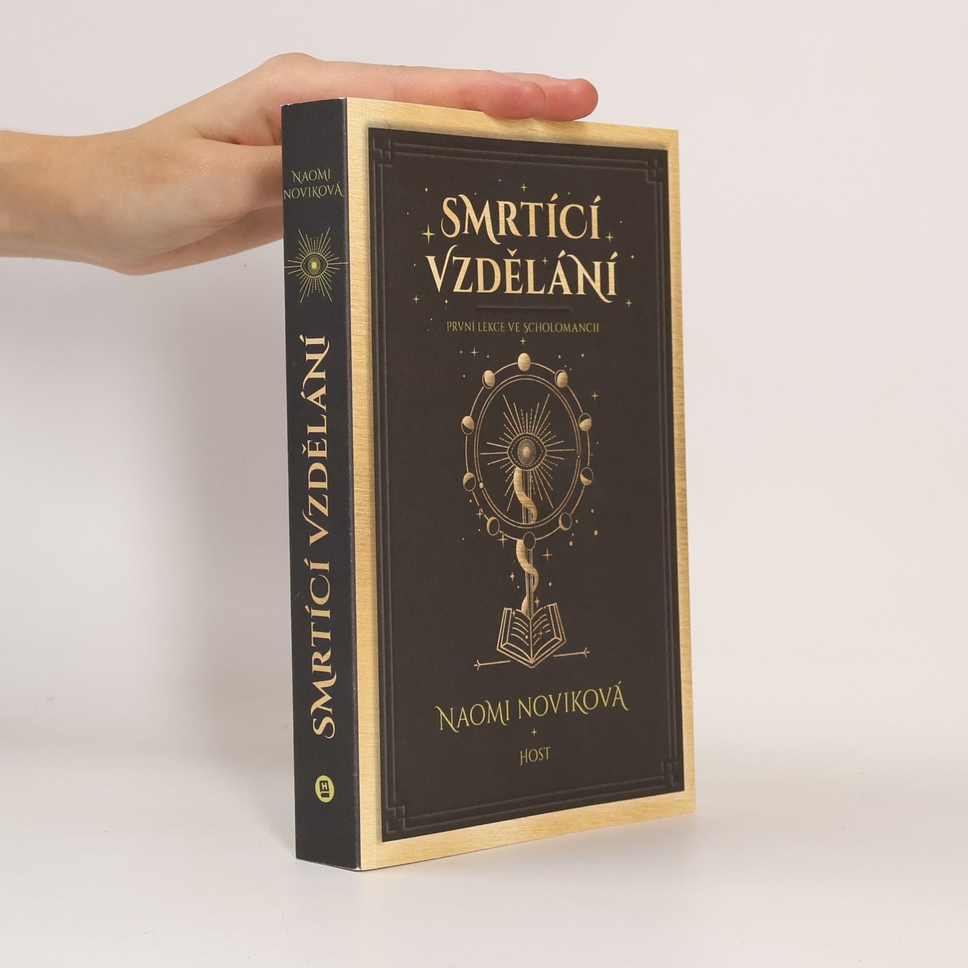 Naomi Novik Smrtící vzdělání. První lekce ve Scholomancii