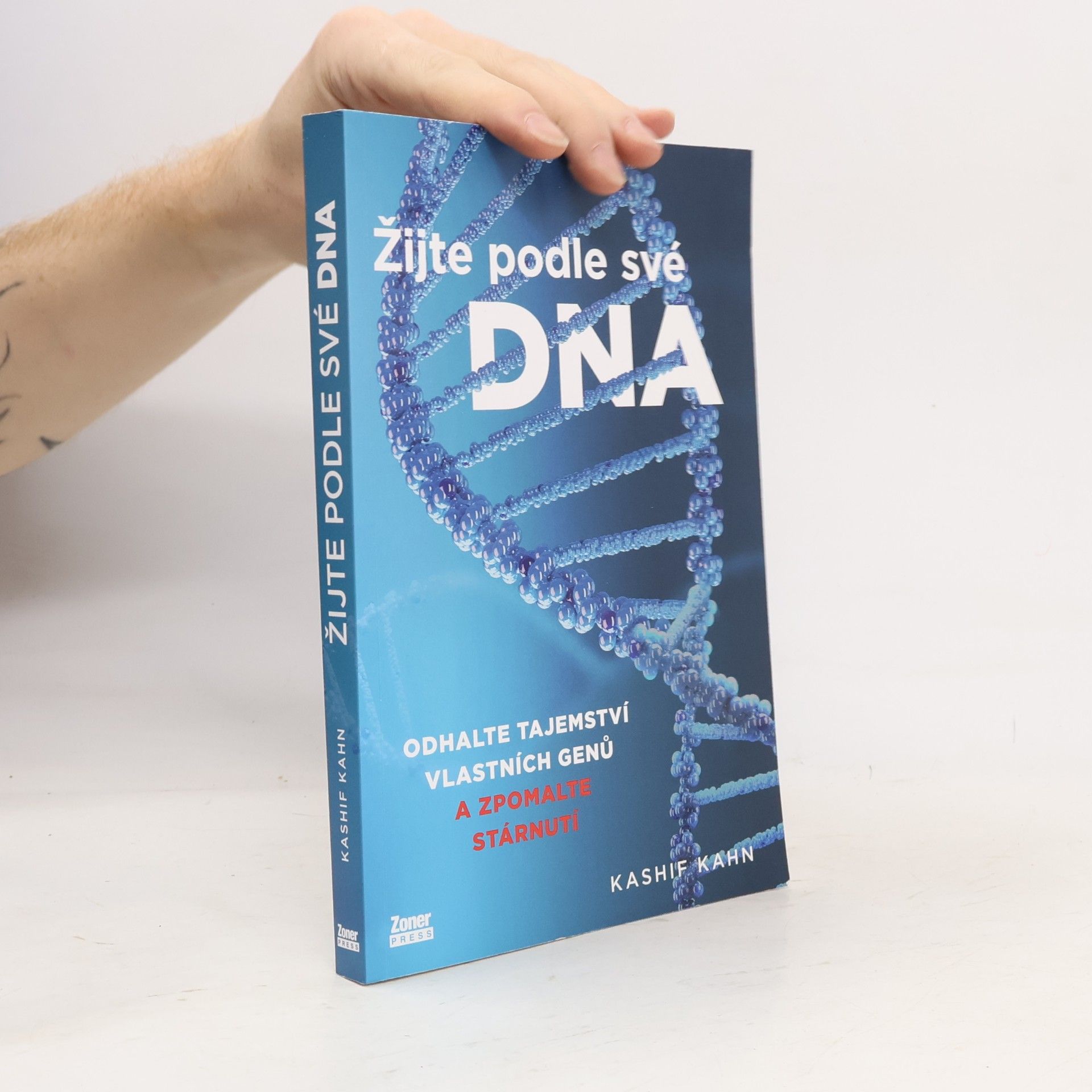 Kashif Khan Žijte podle své DNA