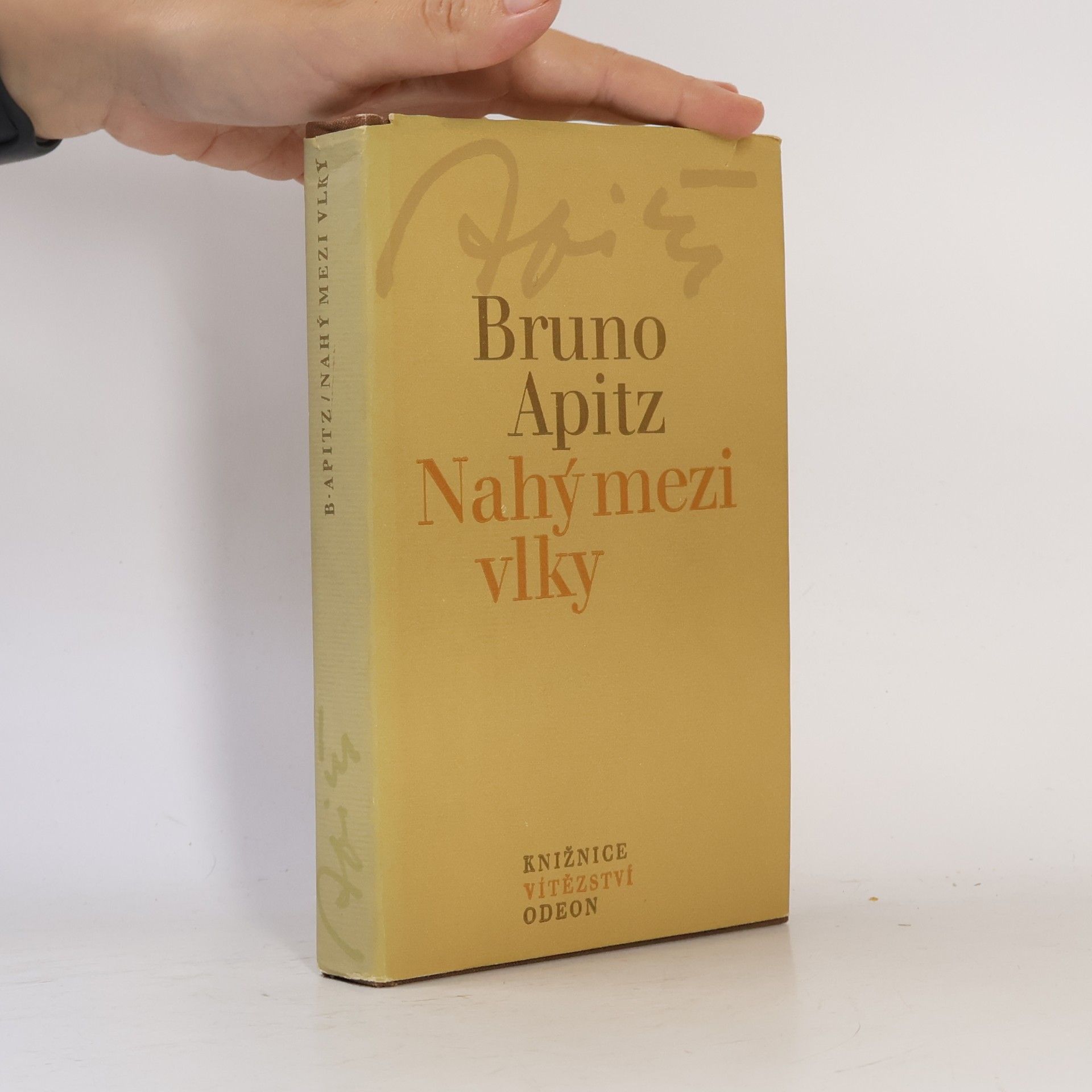 Bruno Apitz Nahý mezi vlky