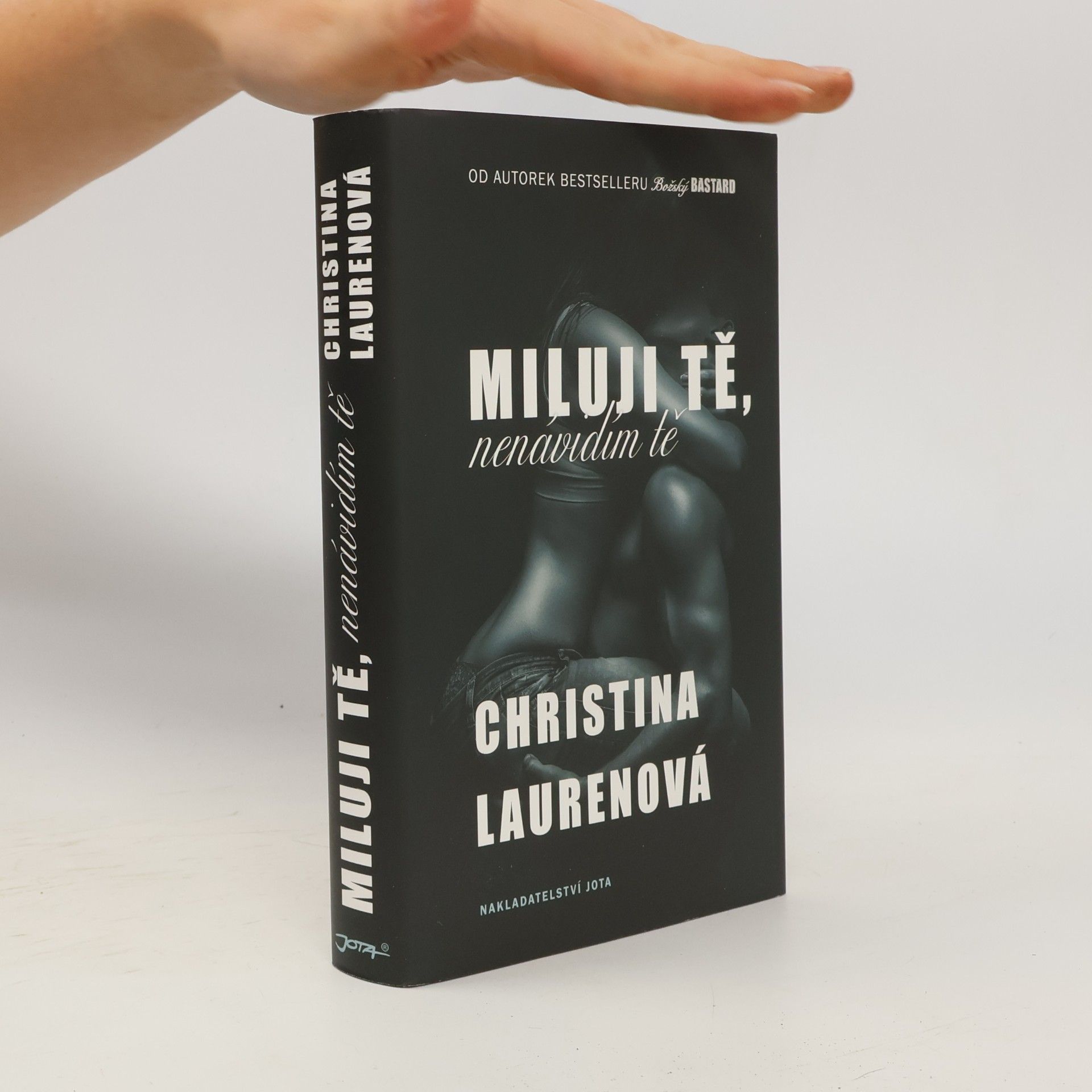 Christina Lauren Miluji tě, nenávidím tě