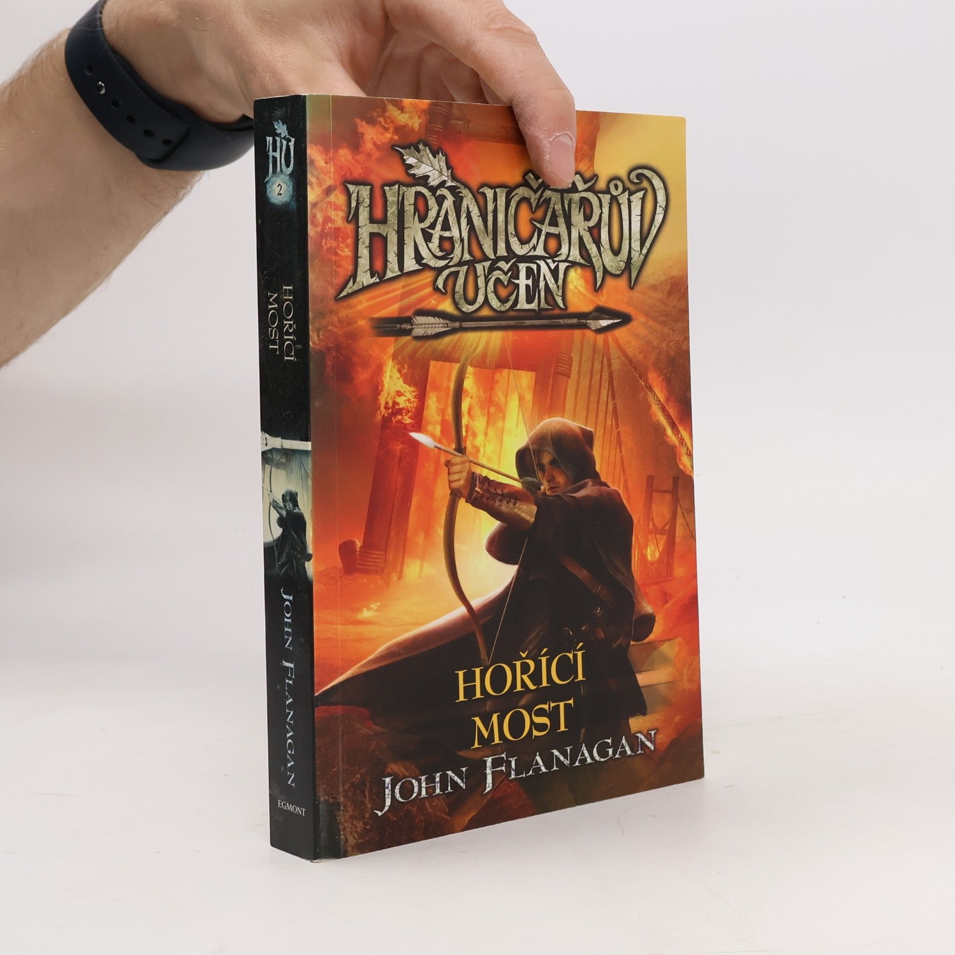 John Flanagan Hraničářův učeň. Hořící most