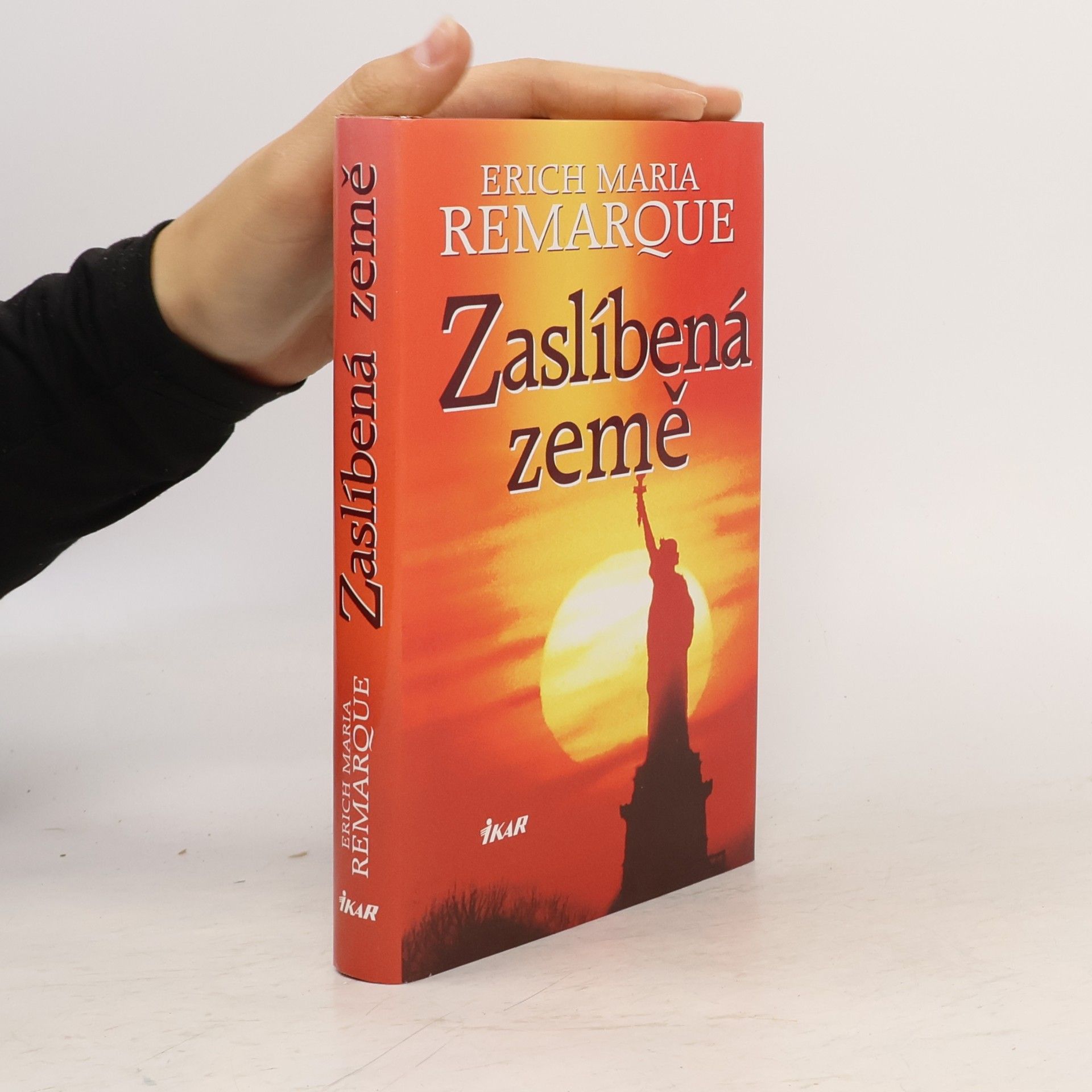 Erich Maria Remarque Zaslíbená země