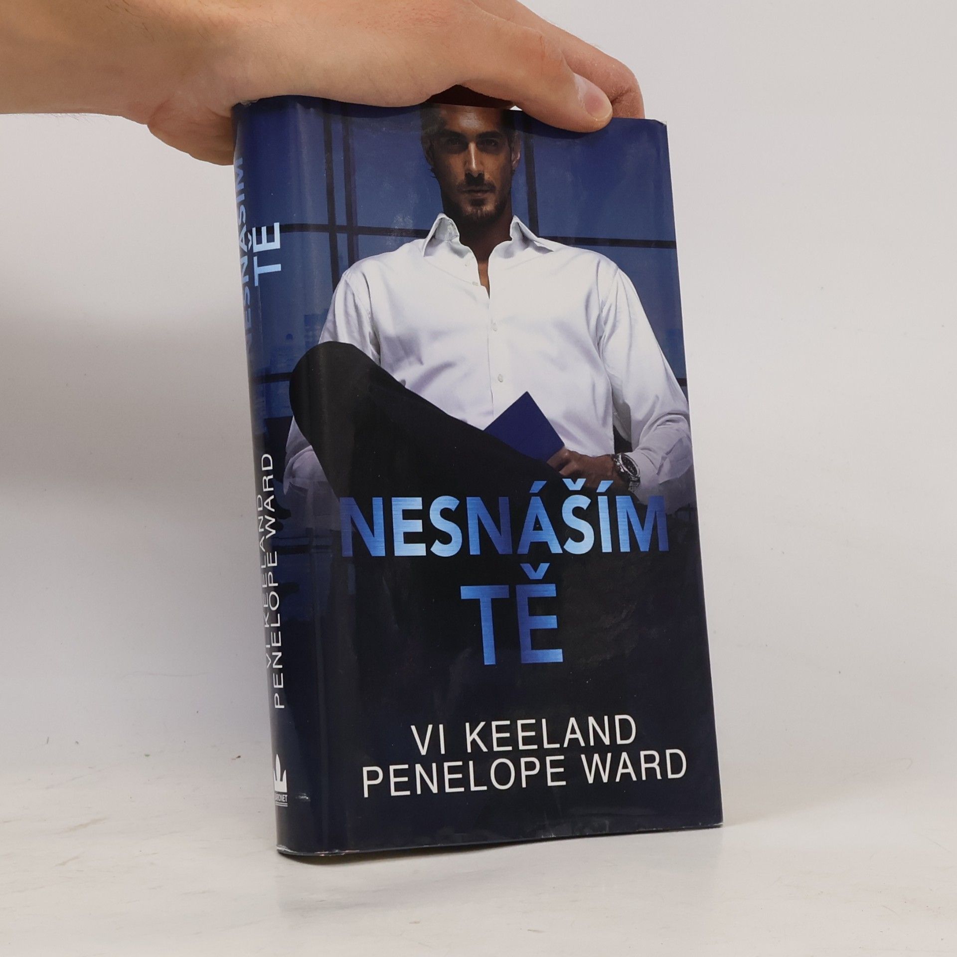 Vi Keeland Nesnáším tě