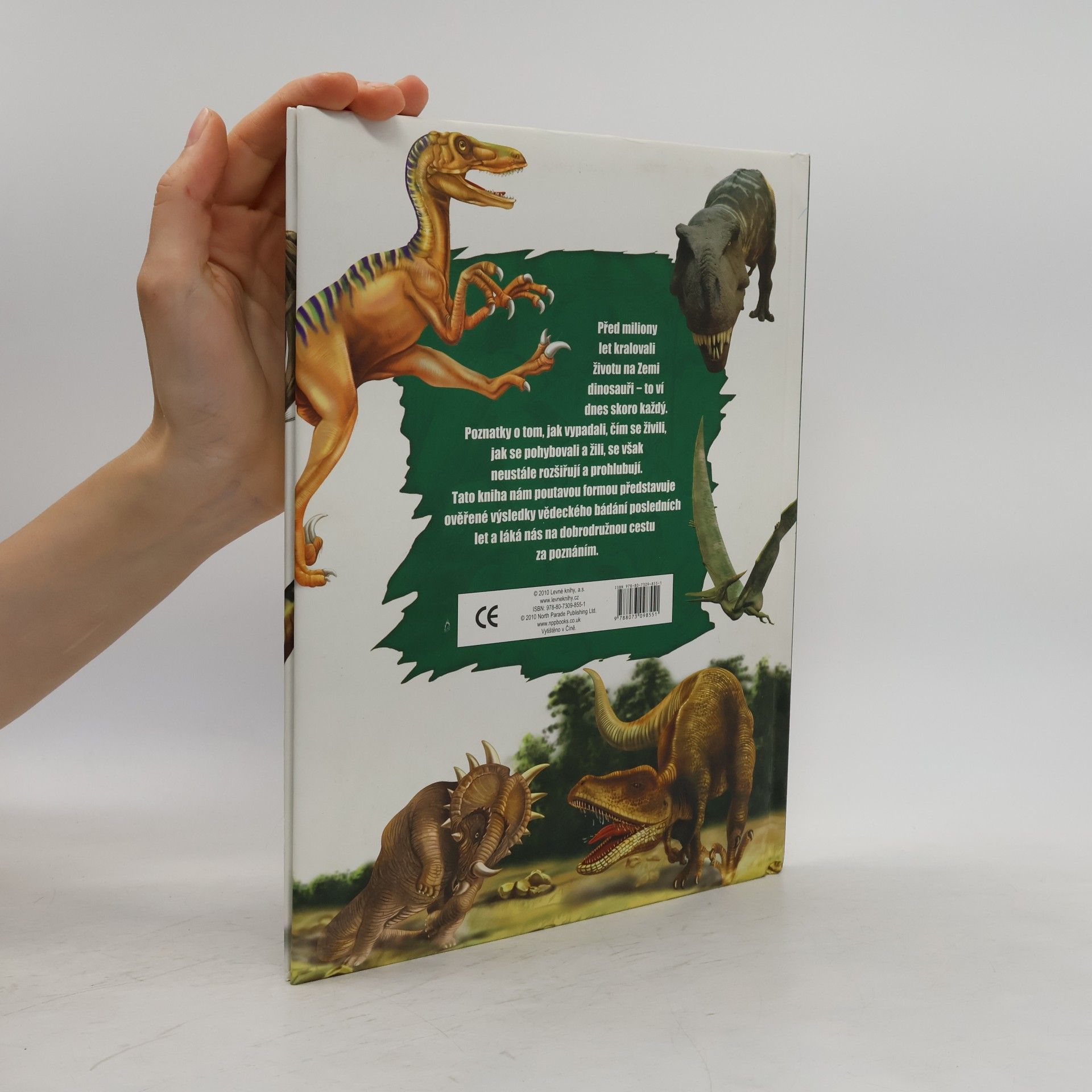 Kolektiv autorů Nové obzory - Dinosauři: Dobrodružství ve světě dinosaurů Dinosauři Objevte prehistorický svět dinosaurů