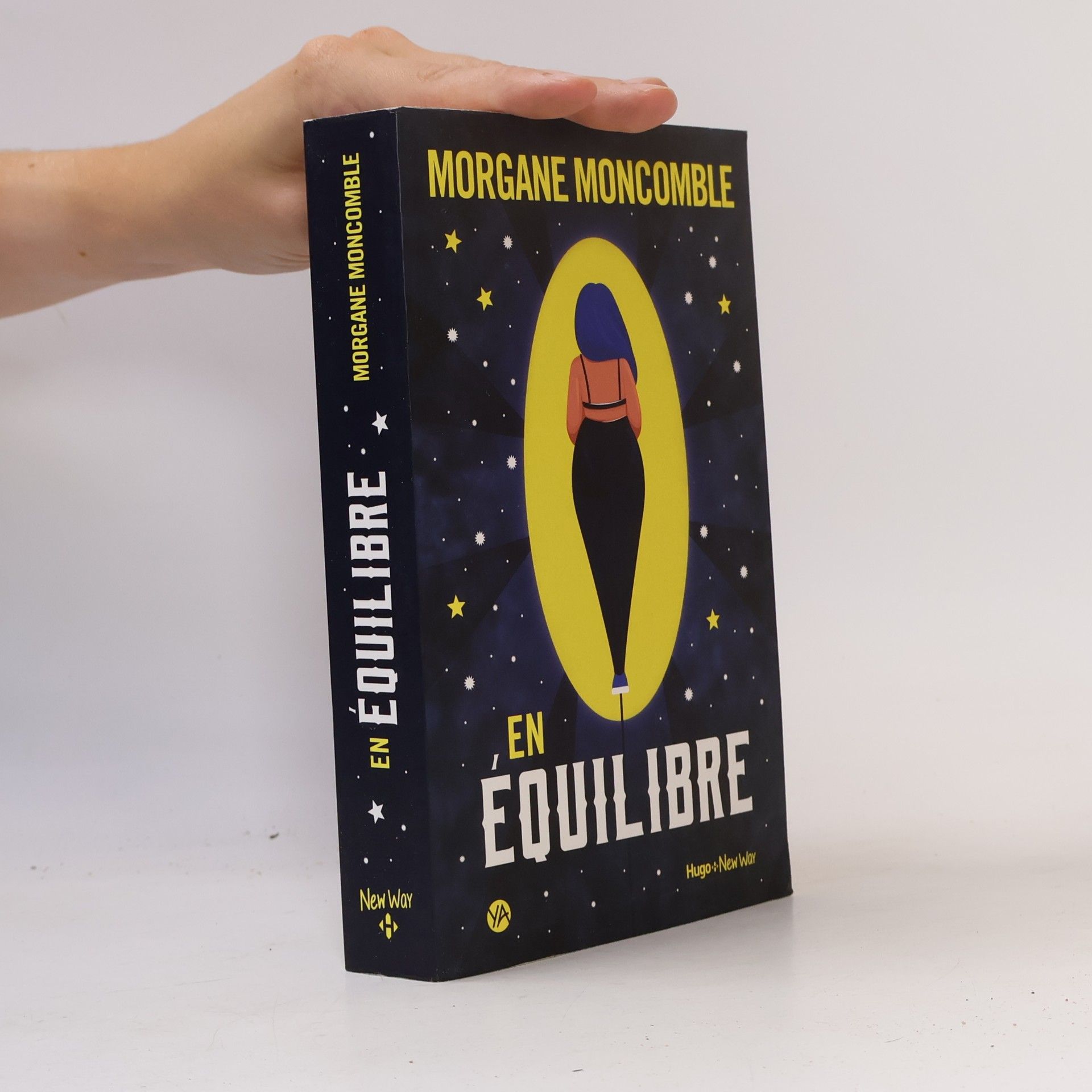 Morgane Moncomble En Équilibre