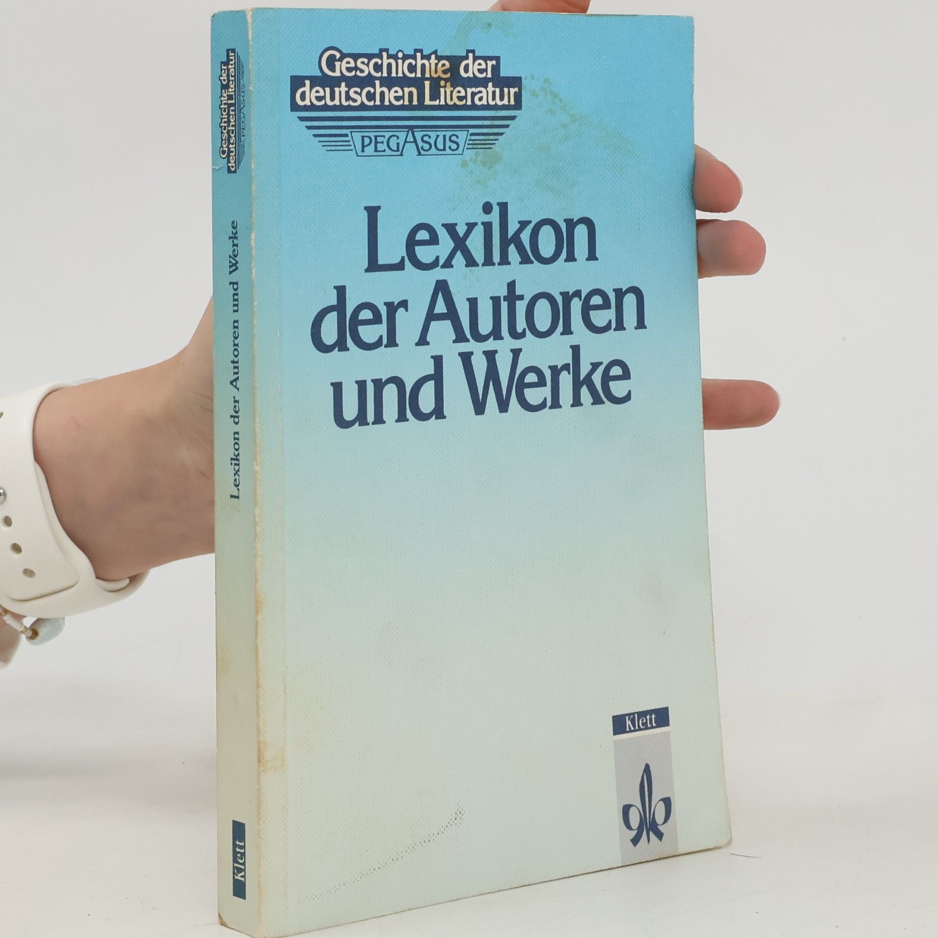 Lexikon der Autoren und Werke
