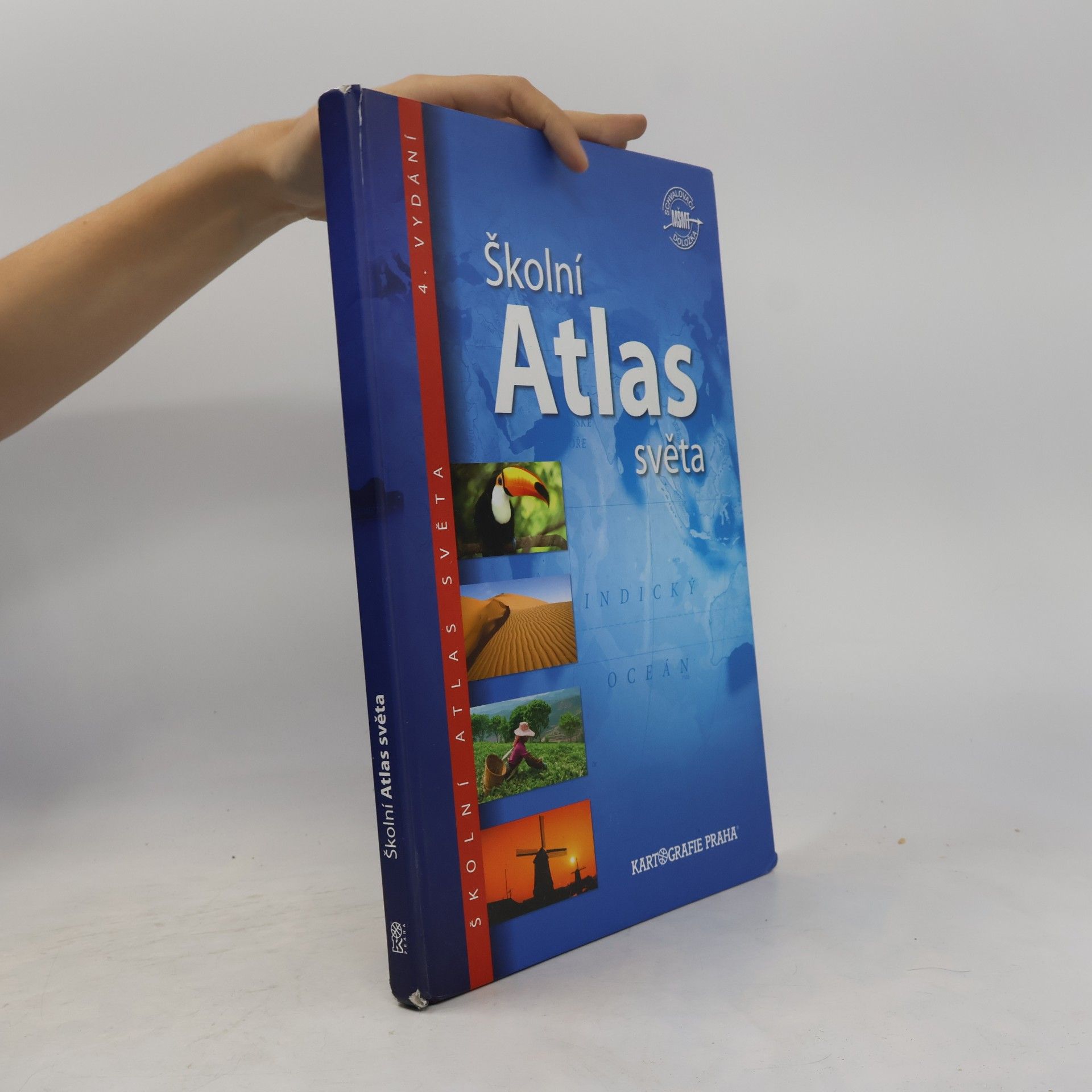Kolektív autorov Školní atlas světa