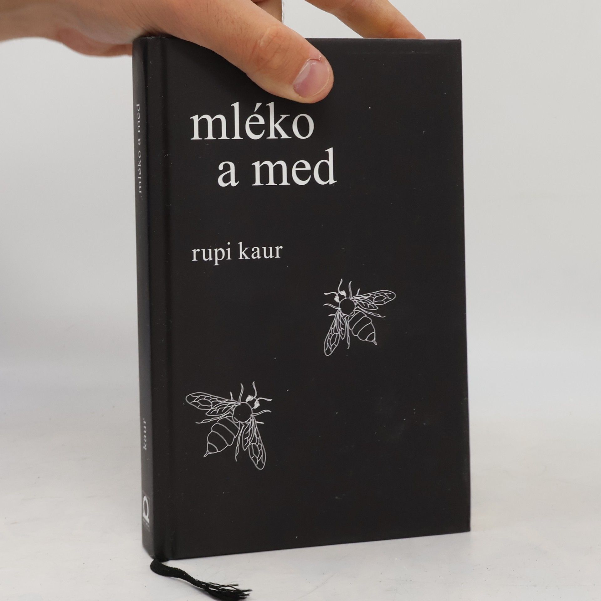 Rupi Kaur Mléko a med
