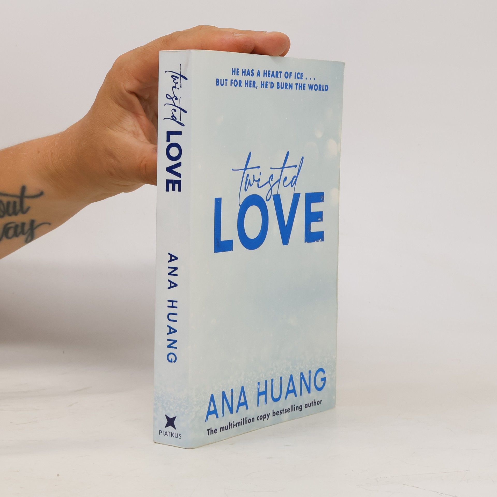 Ana Huang Twisted love. Twisted book one