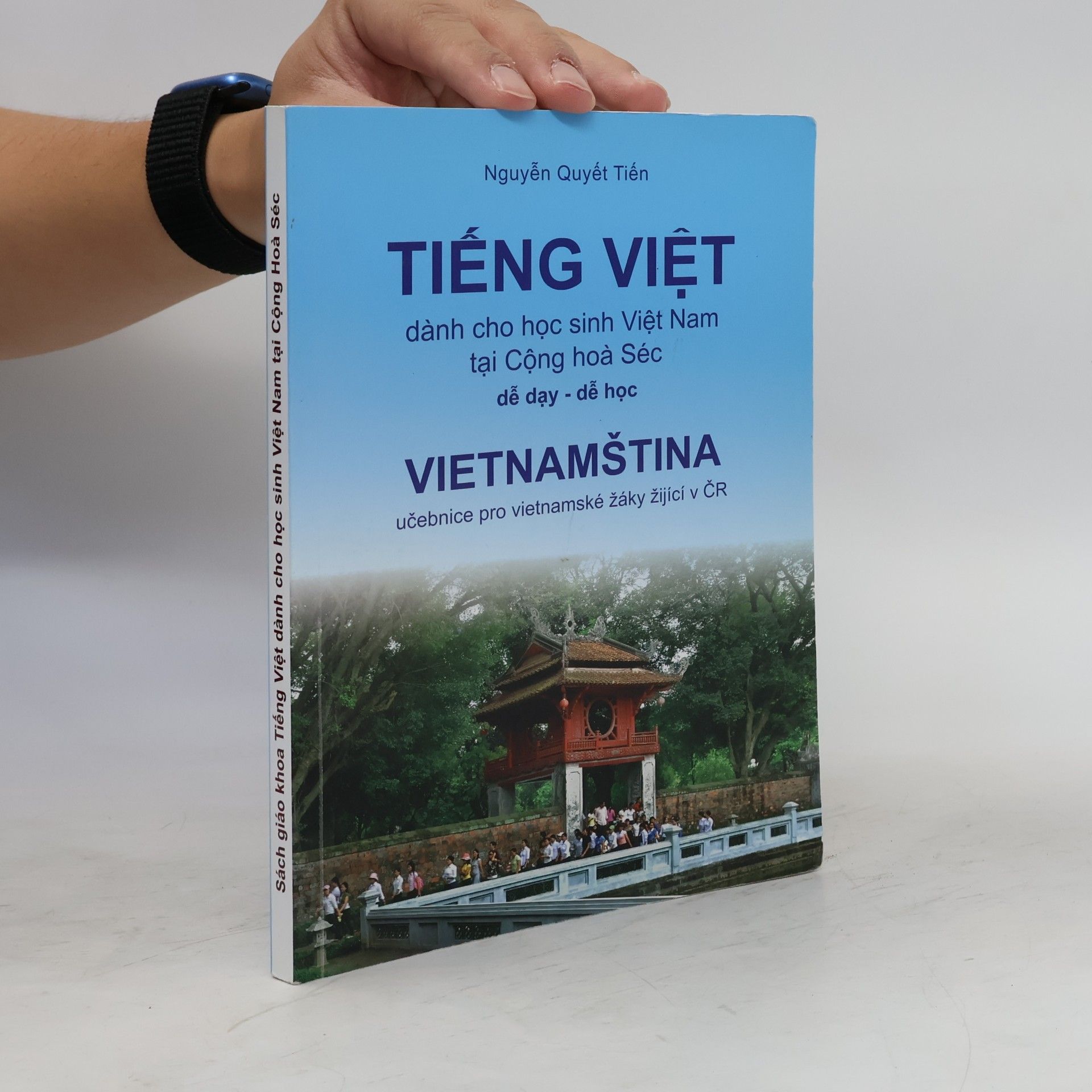 Quyết Tiến Nguyễn Tiếng Việt