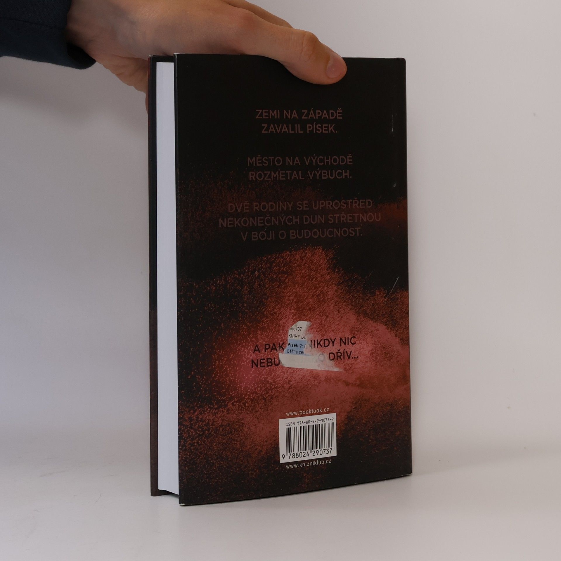 Hugh Howey Přes písek
