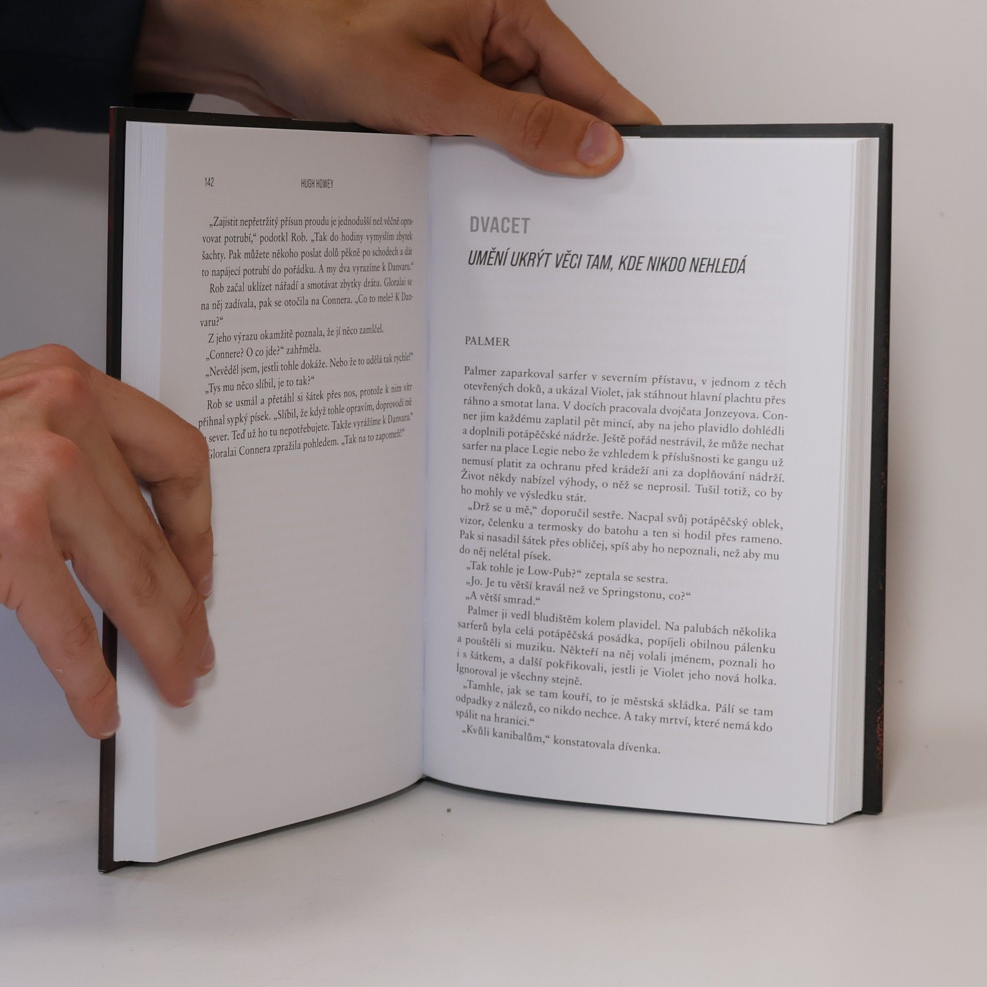 Hugh Howey Přes písek