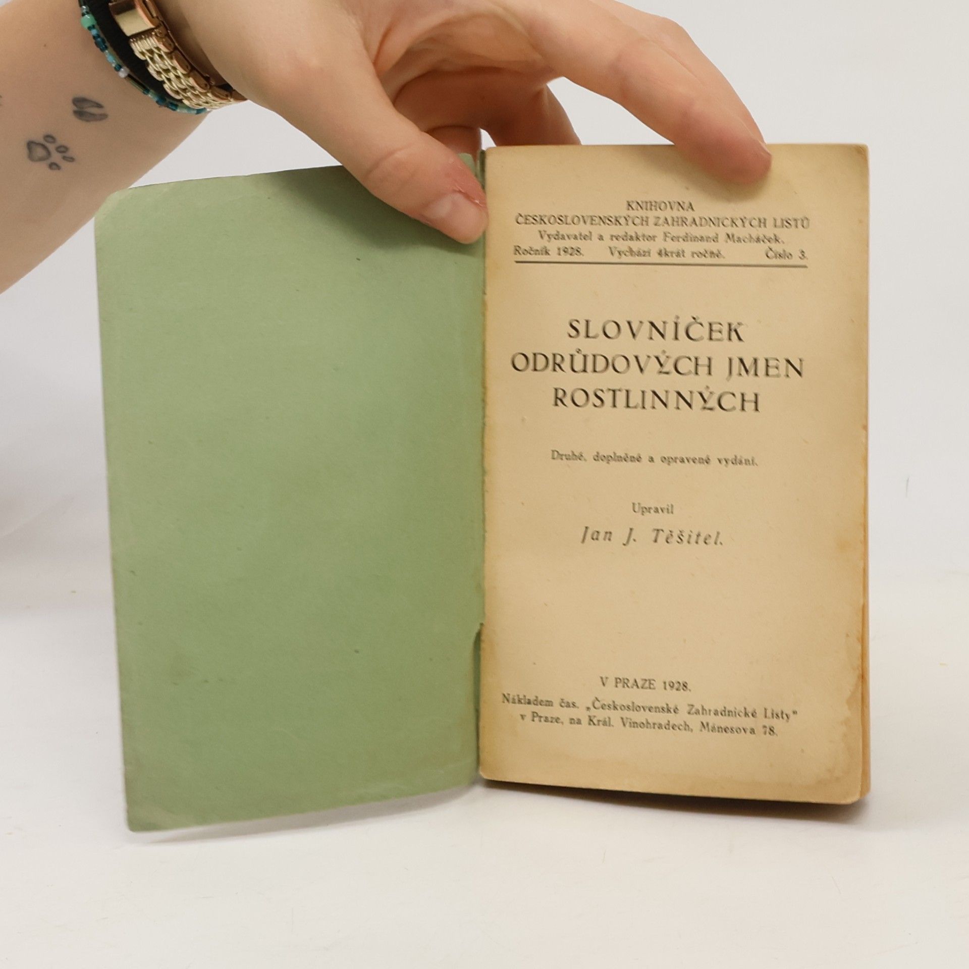 Těšitel Jan J. Slovníček odrůdových jmen rostlinných