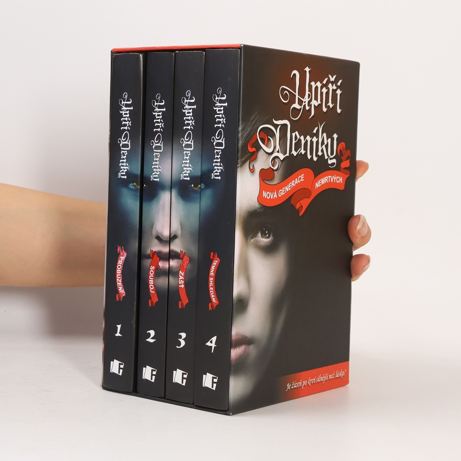 L. J. Smithová  Upíří deníky 1-4