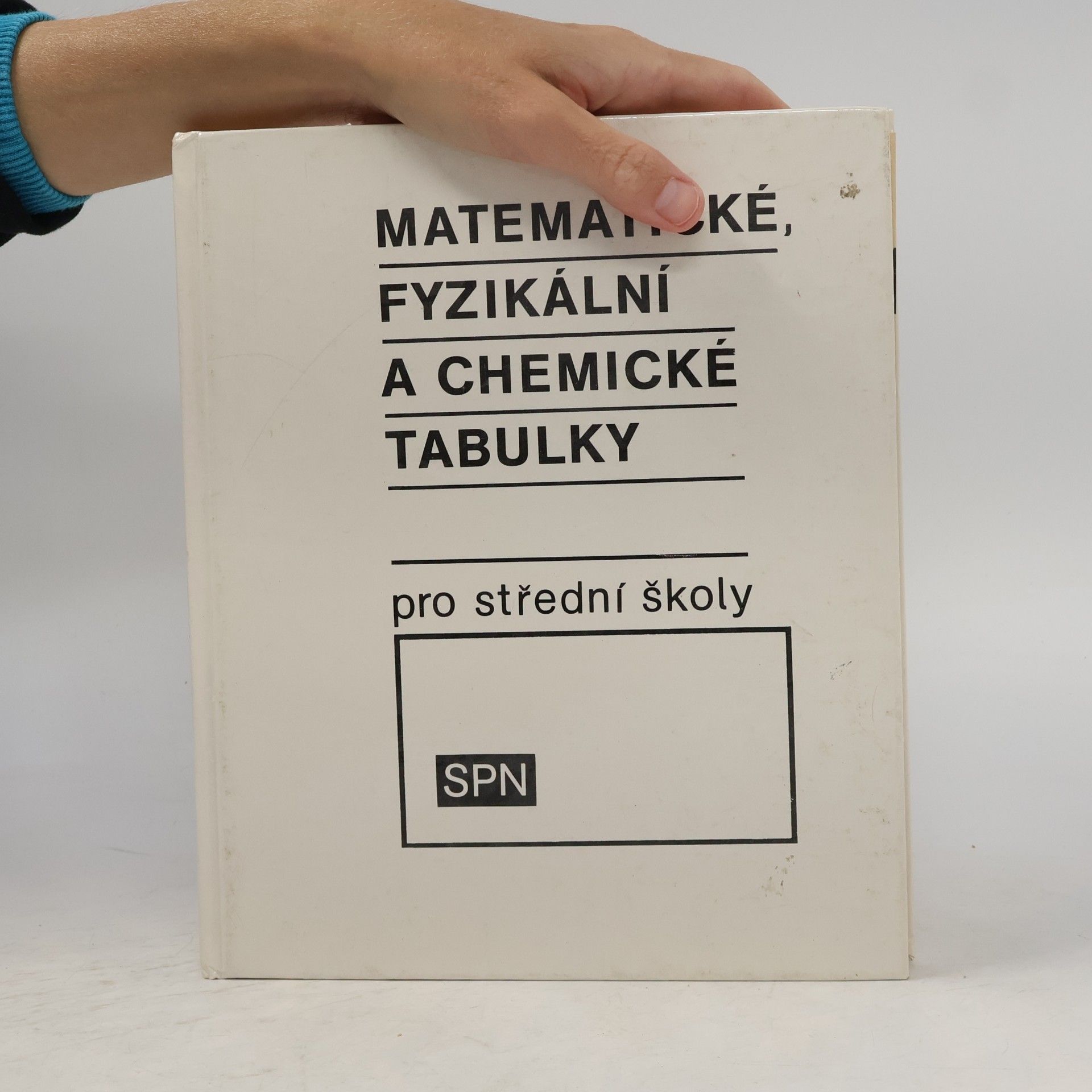 Jiří Mikulčák Matematické, fyzikální a chemické tabulky pro střední školy