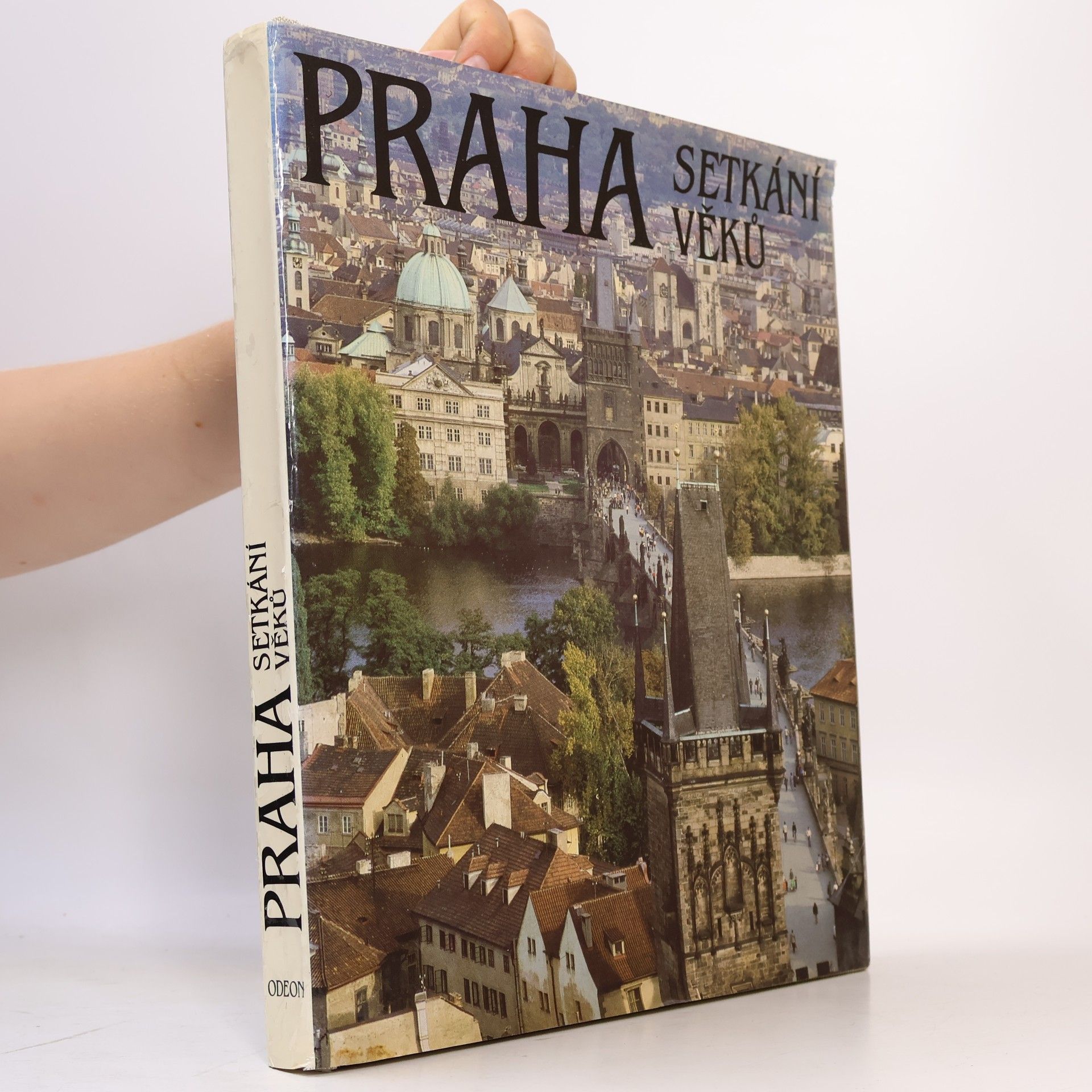 Karel Neubert Praha. Setkání věků