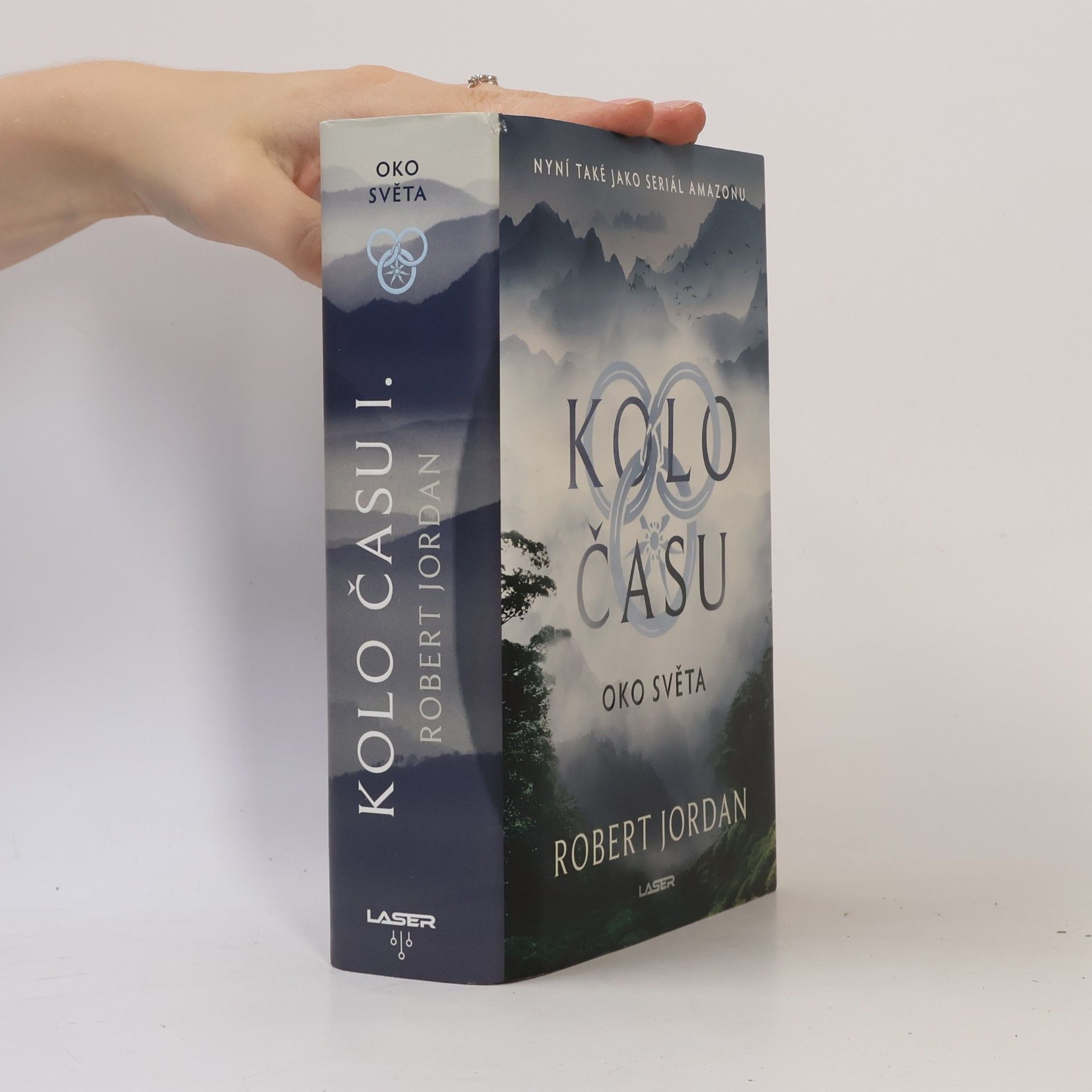 Robert Jordan Kolo času 1. Oko světa
