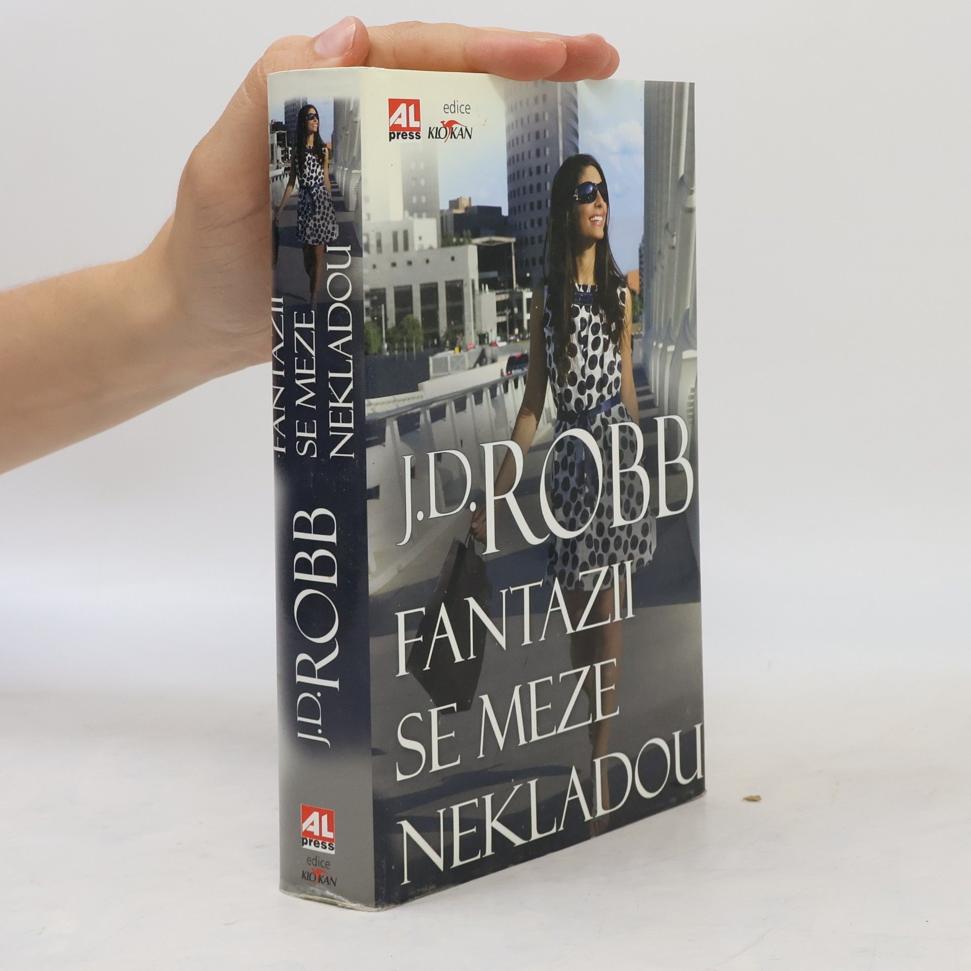 Nora Roberts Fantazii se meze nekladou