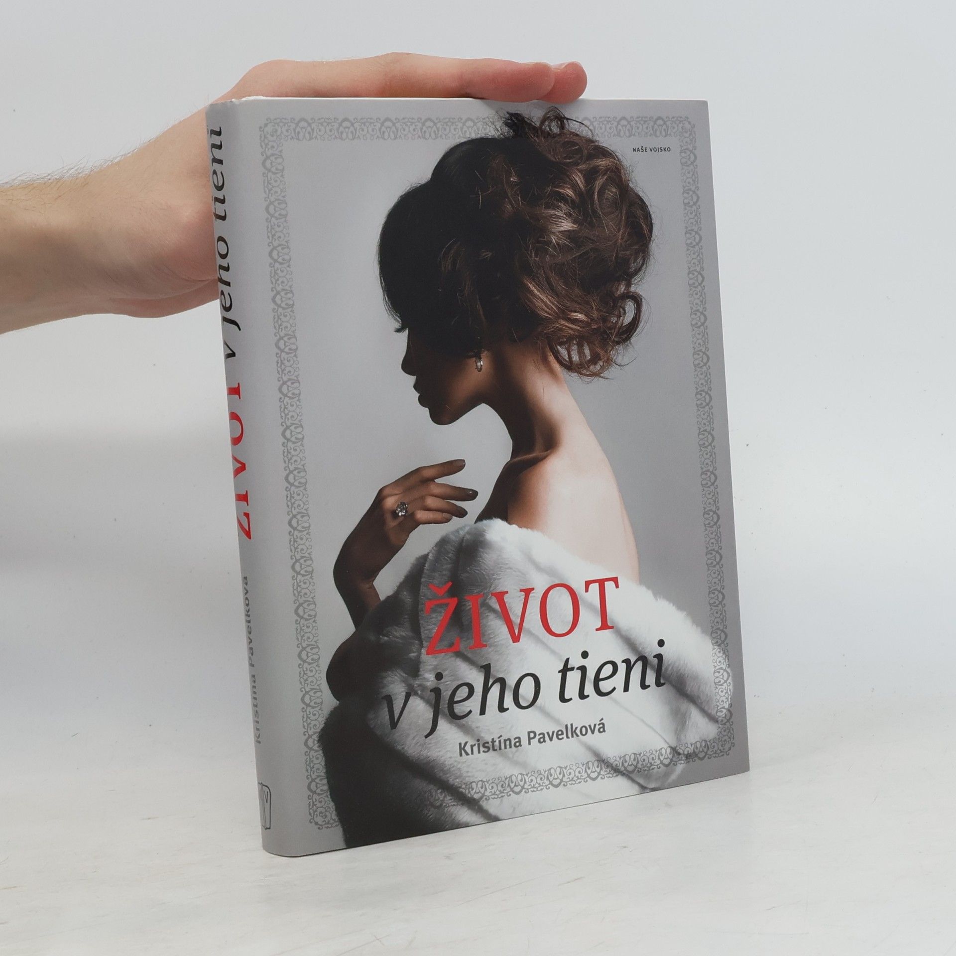 Kristína Pavelková Život v jeho tieni