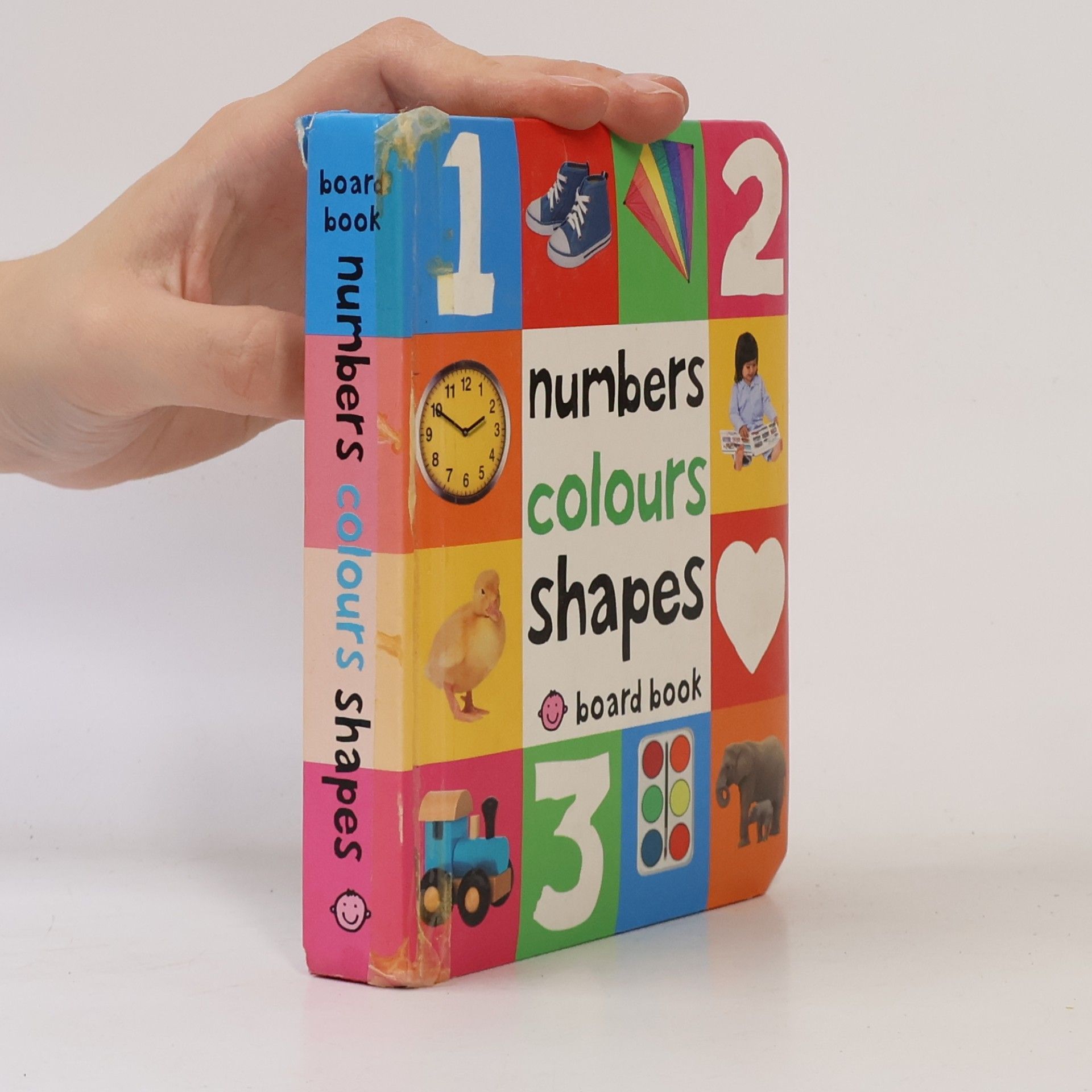 Roger Priddy First 100 Soft To Touch: Numbers, Colours, Shapes