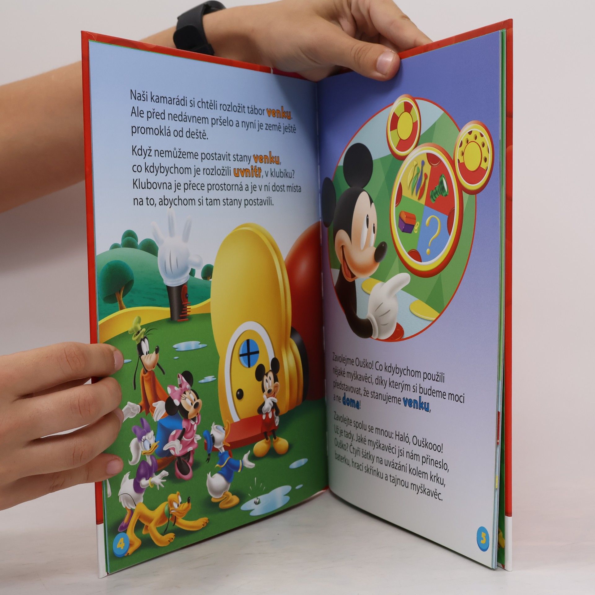 AA.VV. Mickeyho klubík. Hraj si a uč se s Mickey Mousem 12. Uvnitř a vně!
