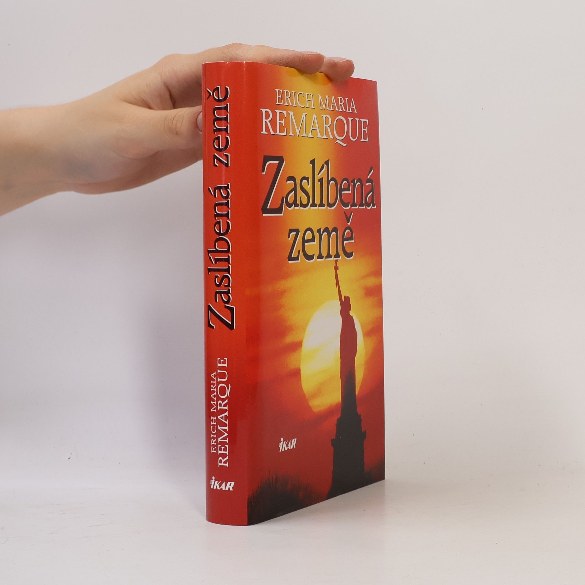 Erich Maria Remarque Zaslíbená země
