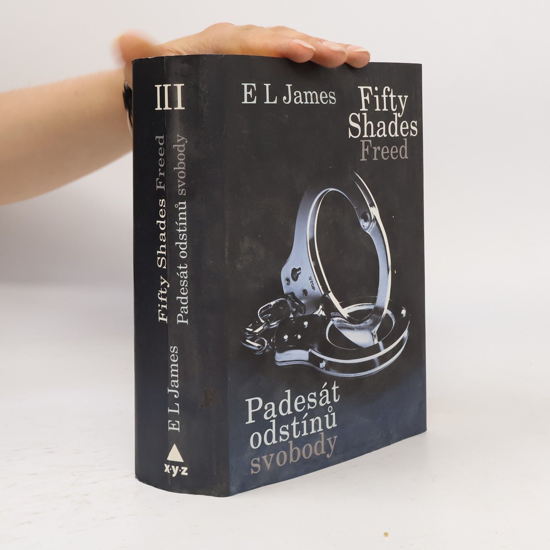 E. L. James Padesát odstínů svobody