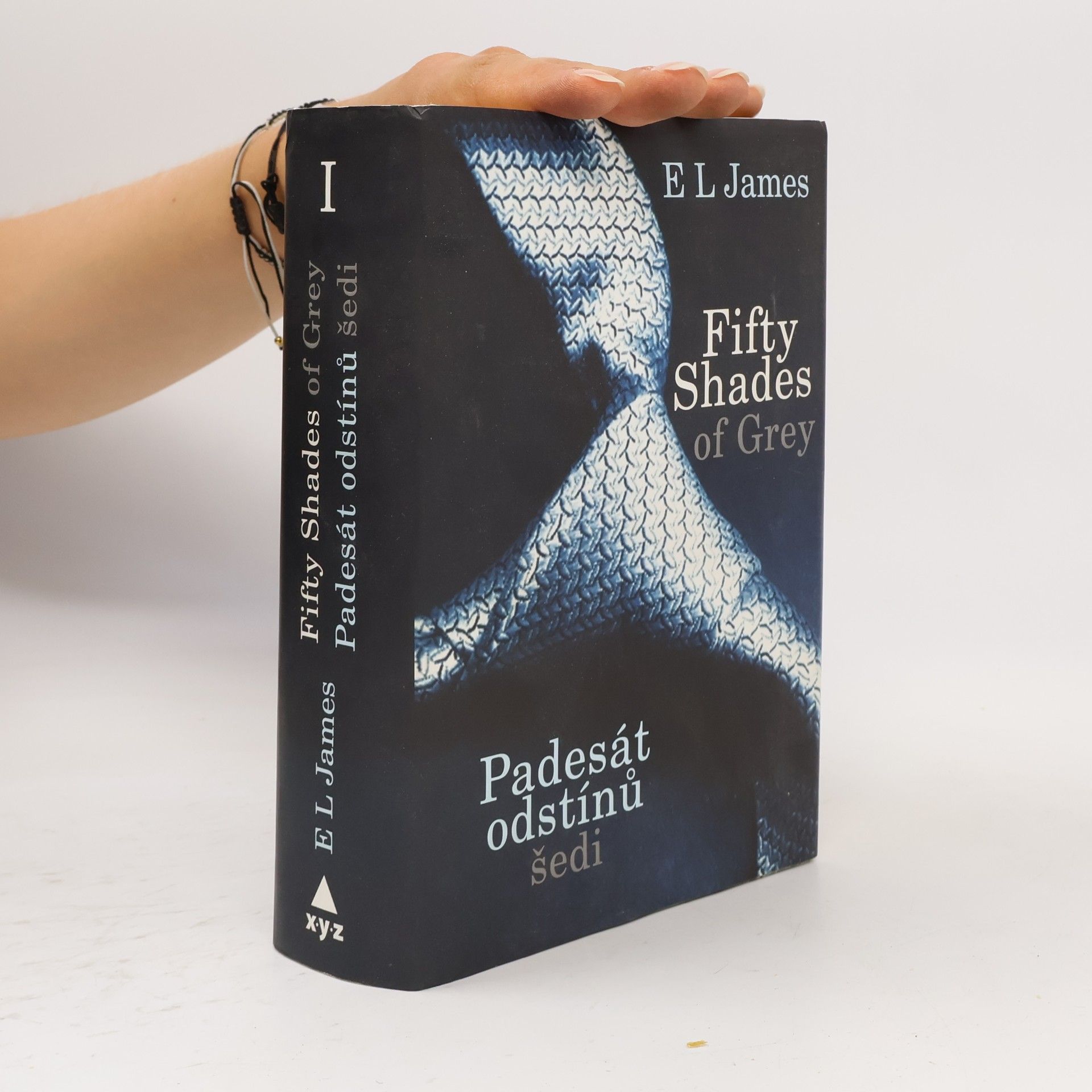 E. L. James Padesát odstínů šedi