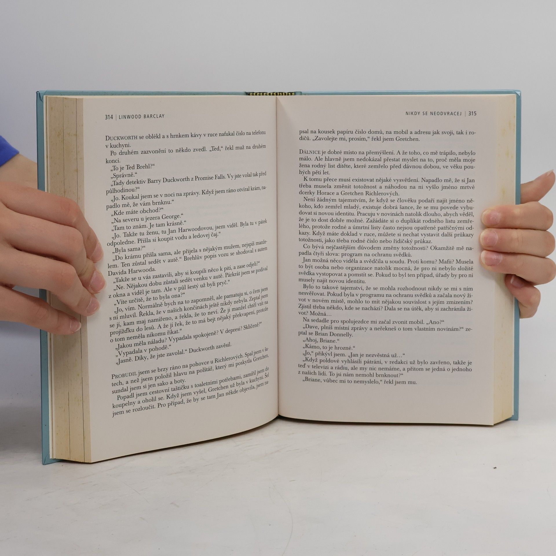 Autorenkollektiv Nejlepší světové čtení. Křížová palba; Věštkyně istanbulská; Nikdy se neodvracej; Dům v provenci