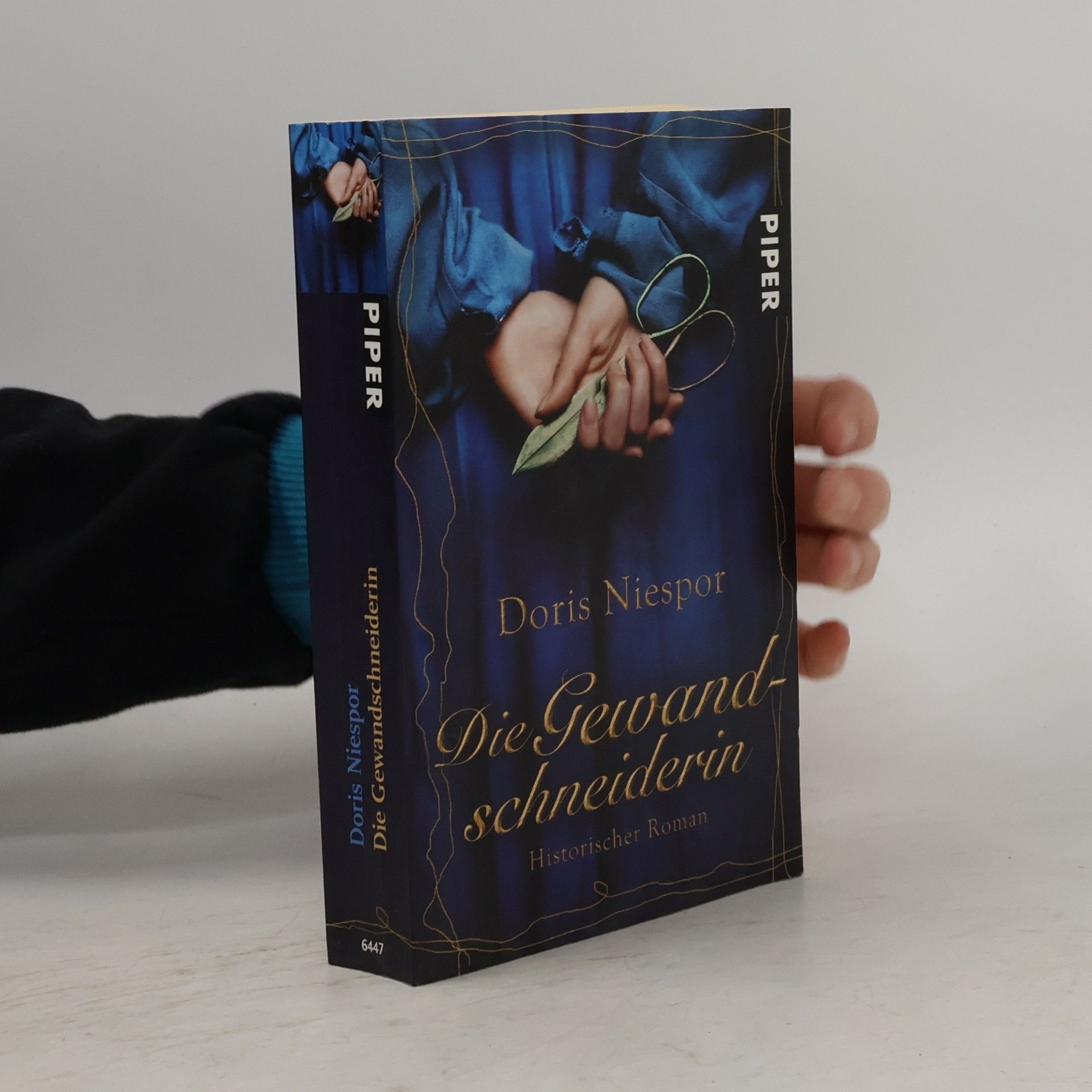 Doris Niespor Die Gewandschneiderin