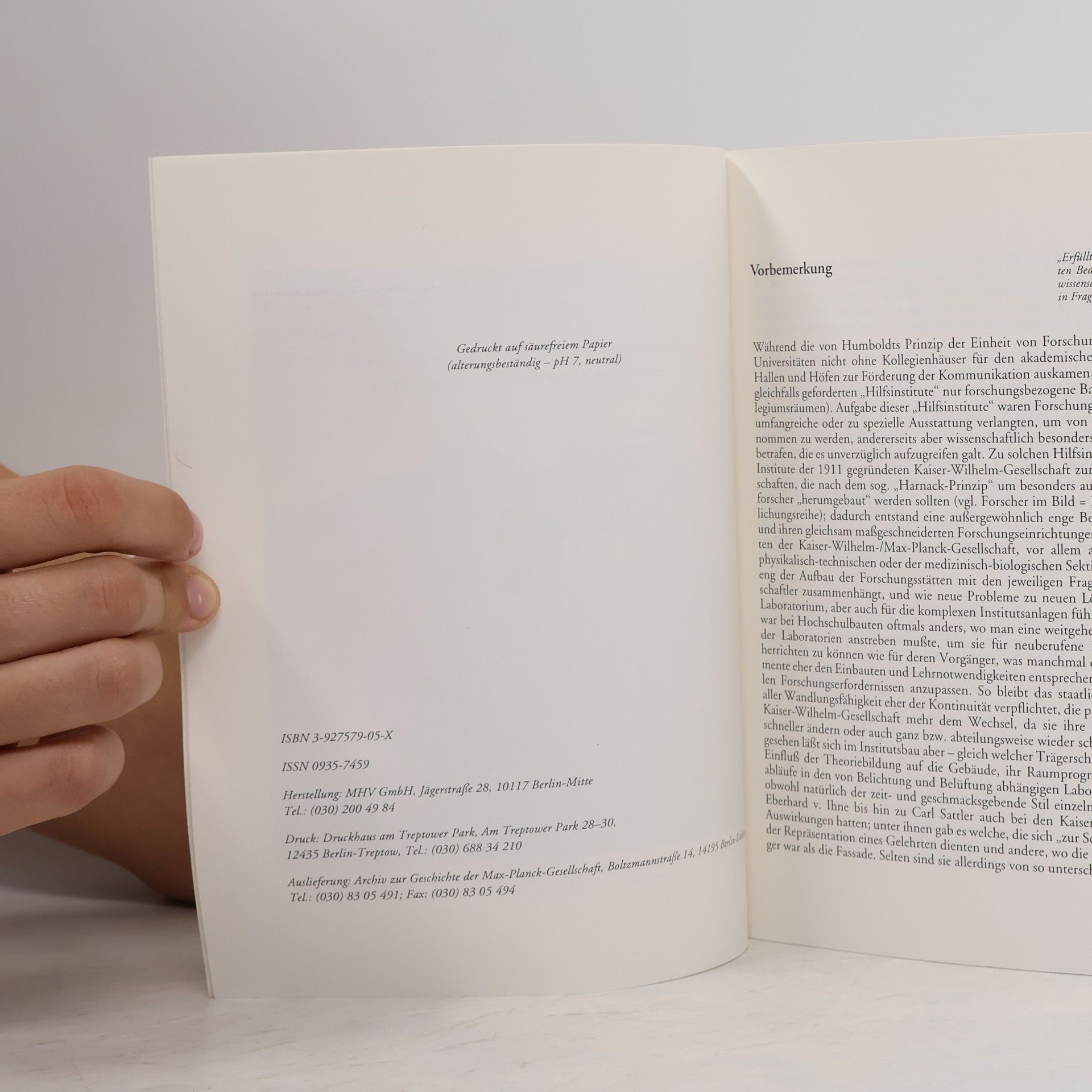 Glenys Gill Veröffentlichungen aus dem Archiv zur Geschichte der Max-Planck-Gesellschaft - 1: Institute im Bild: Bauten der Kaiser-Wilhelm-Gesellschaft zur Förderung der Wissenschaften