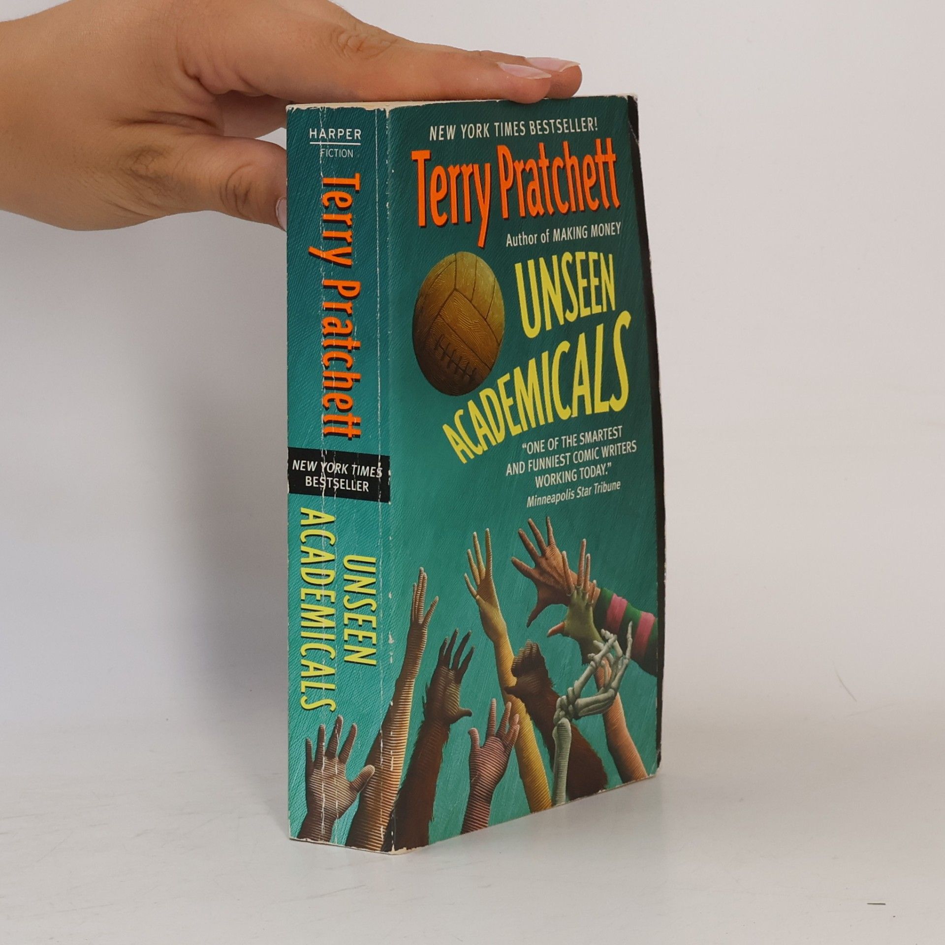 Terry Pratchett Unseen academicals