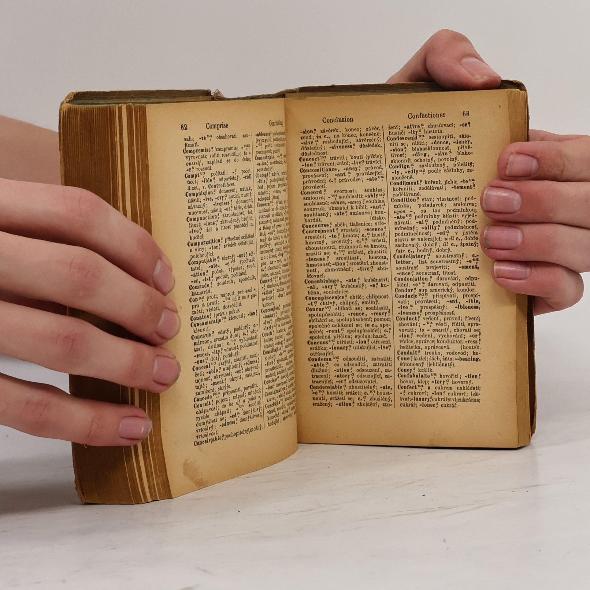 Mourek Václav Emanuel Kapesní slovník jazyka českého i anglického. Pocket Dictionary of the Bohemian and English Language