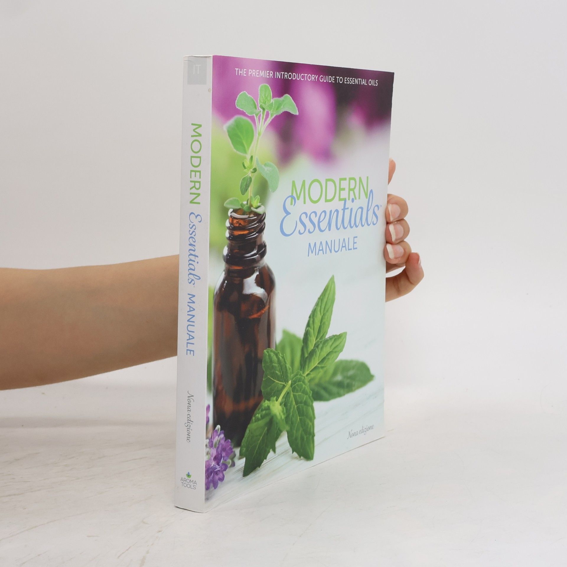 Kolektív autorov Modern Essentials Manuale
