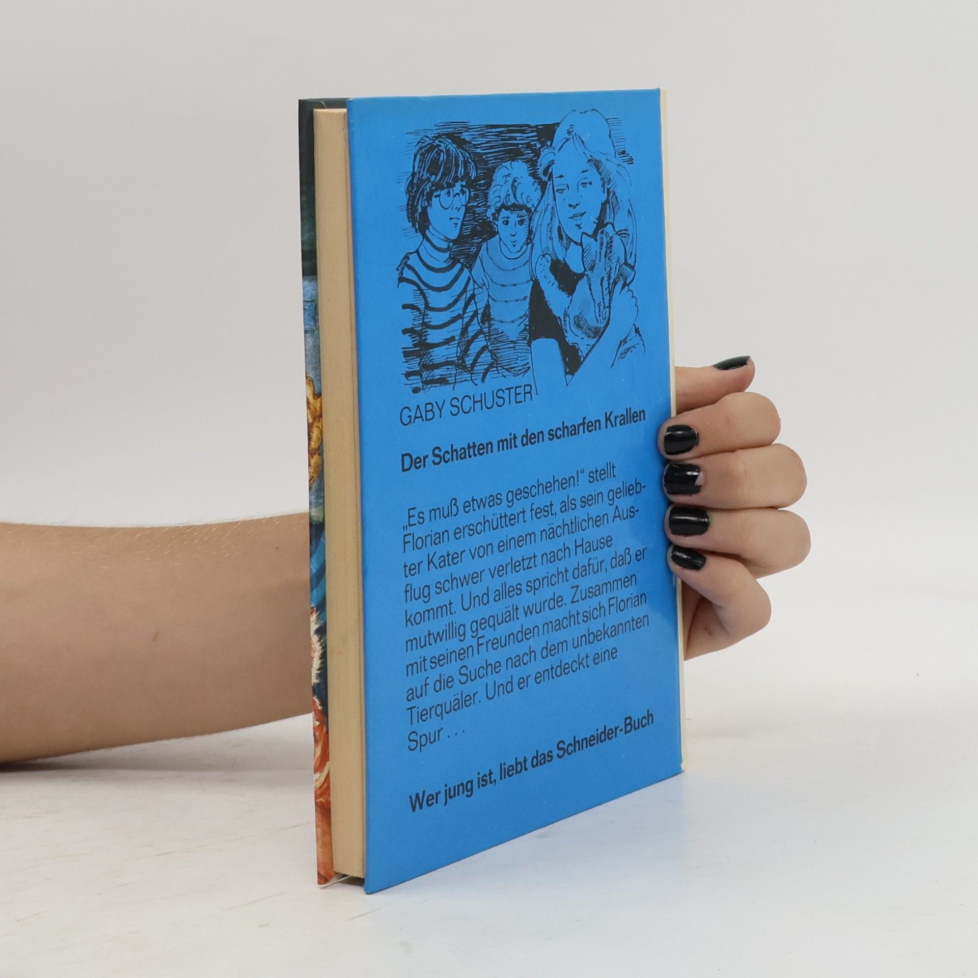 Torun Lian Frida mit dem Herzen in der Hand