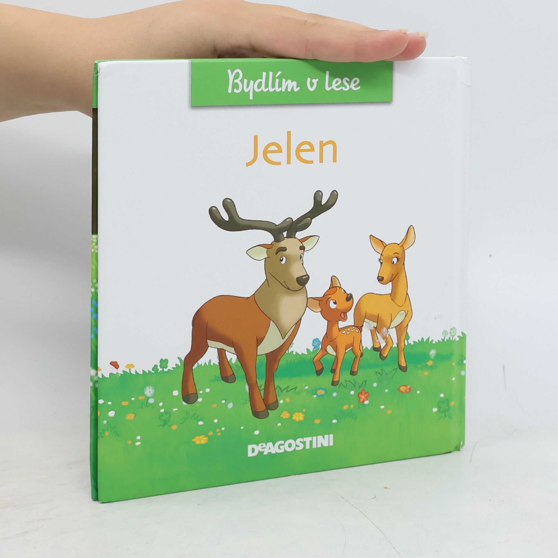AA.VV. Bydlím v lese. Jelen