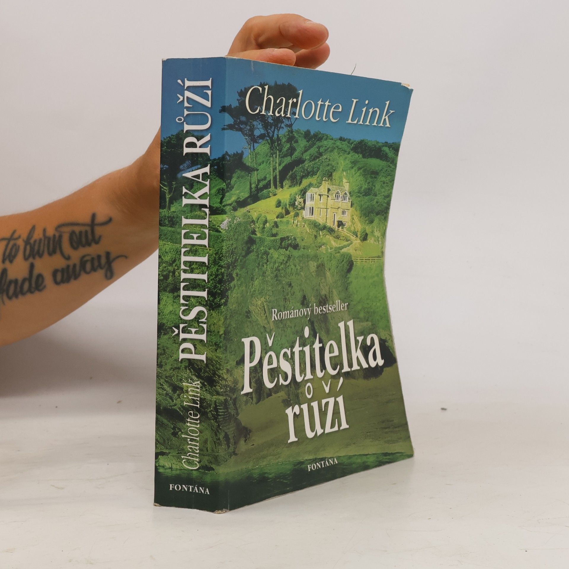 Charlotte Link Pěstitelka růží