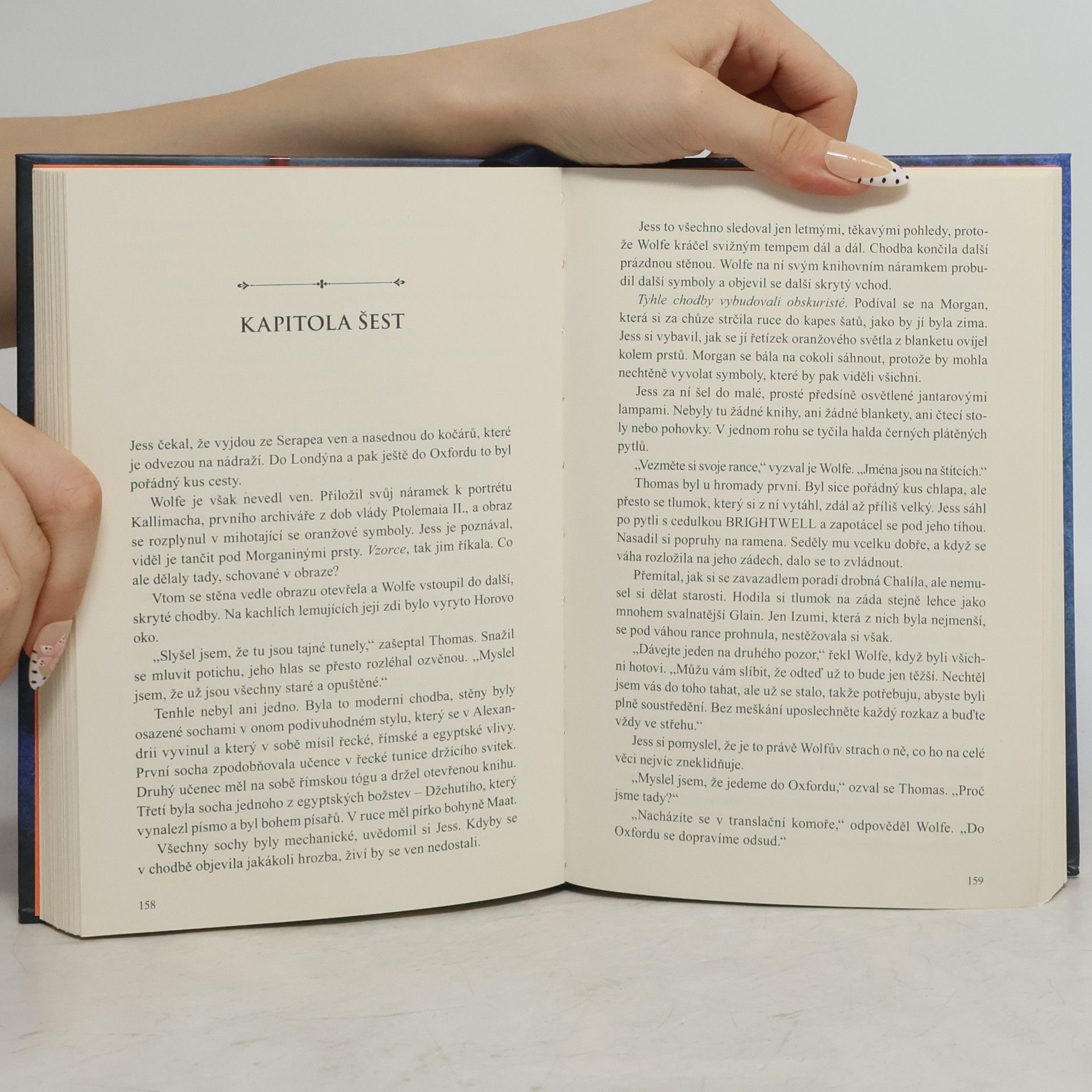 Rachel Caine Velká knihovna. Z kostí a inkoustu